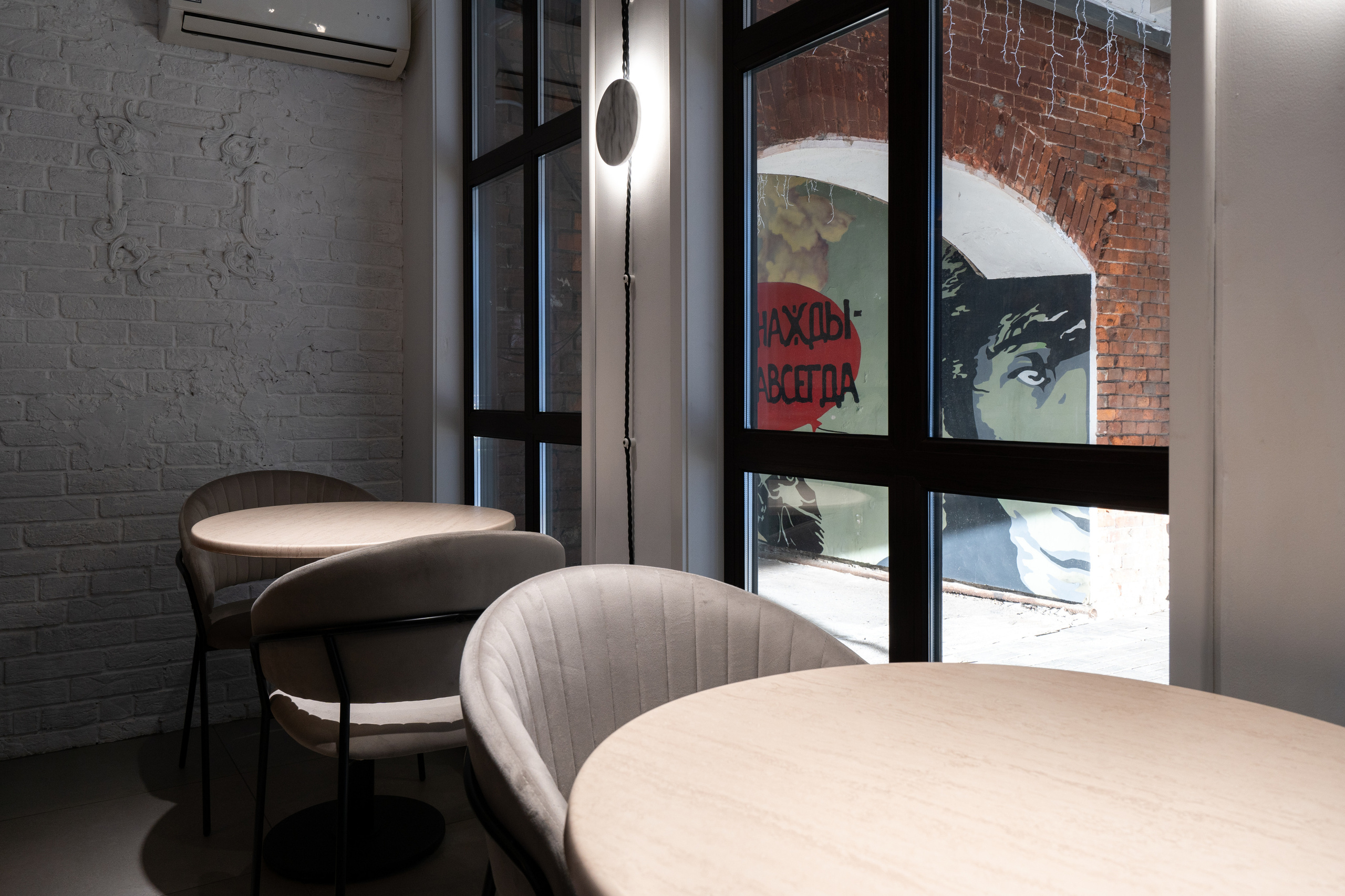 Pitier bar. Photographer & Videographer based in Ansan, South Korea