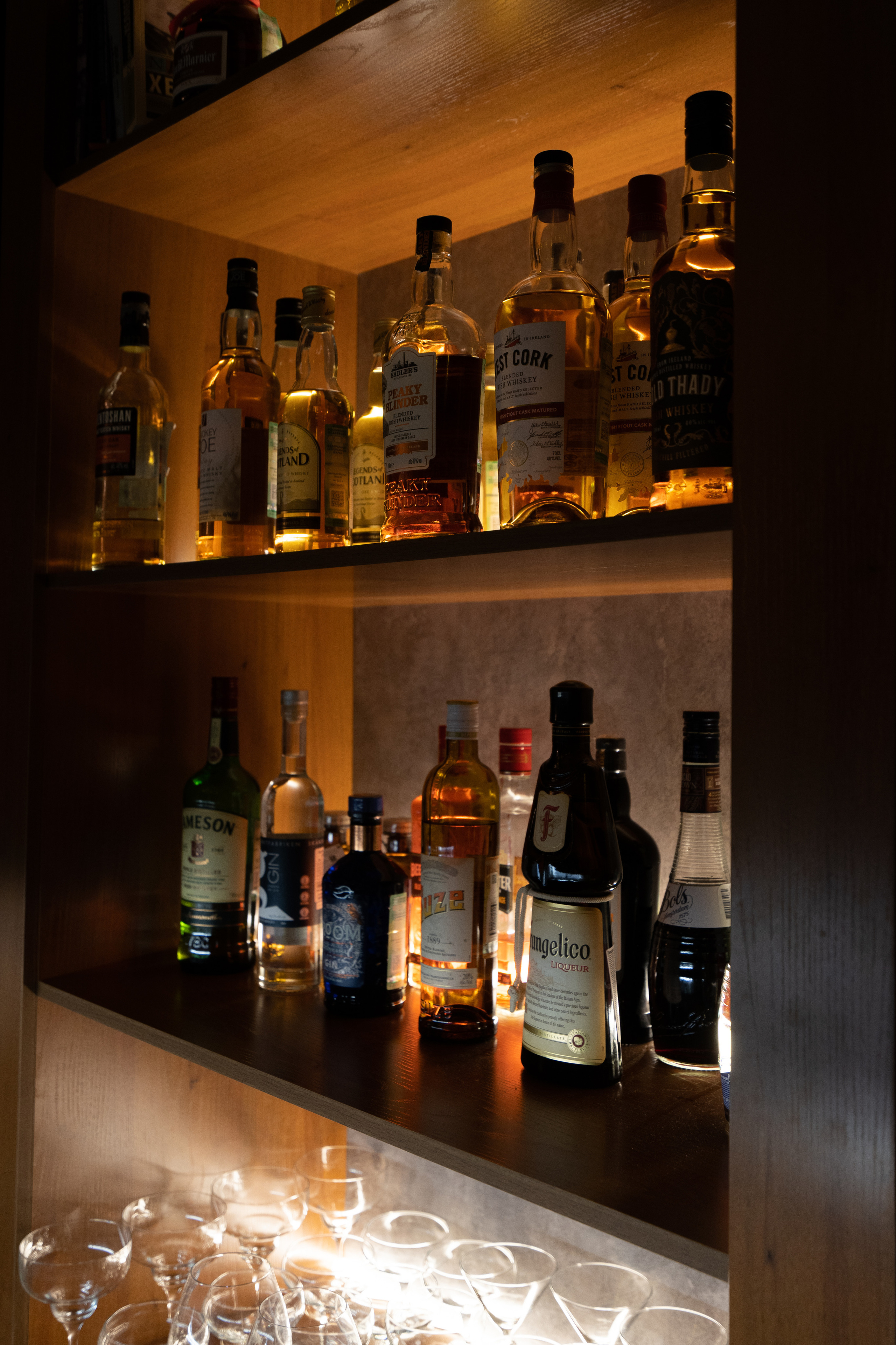 Pitier bar. Photographer & Videographer based in Ansan, South Korea