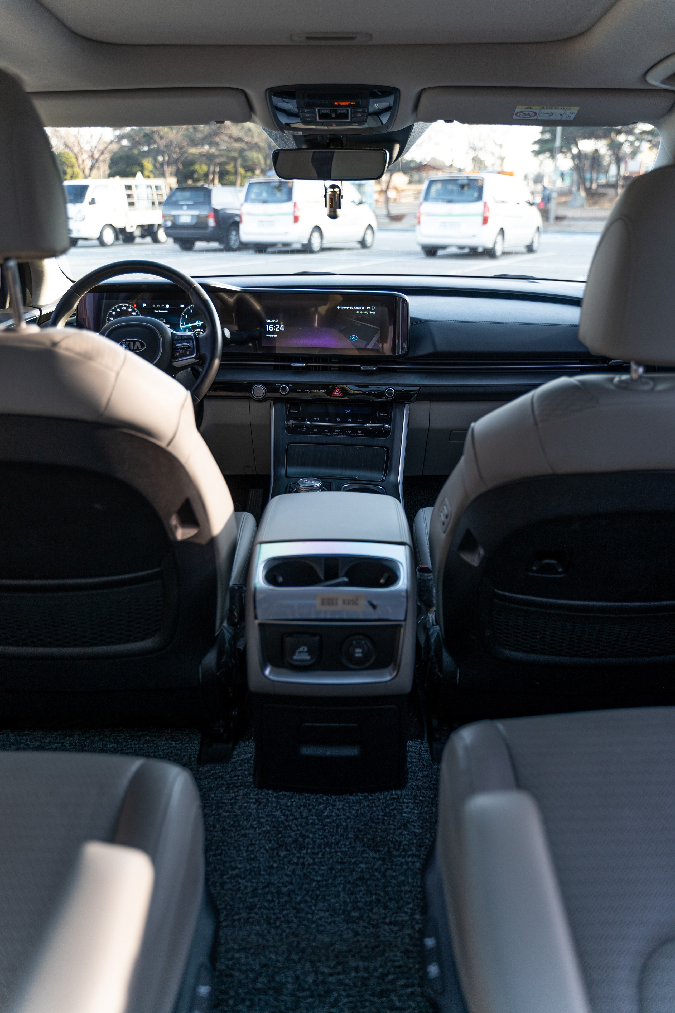 KIA carnival. Photographer & Videographer based in Ansan, South Korea