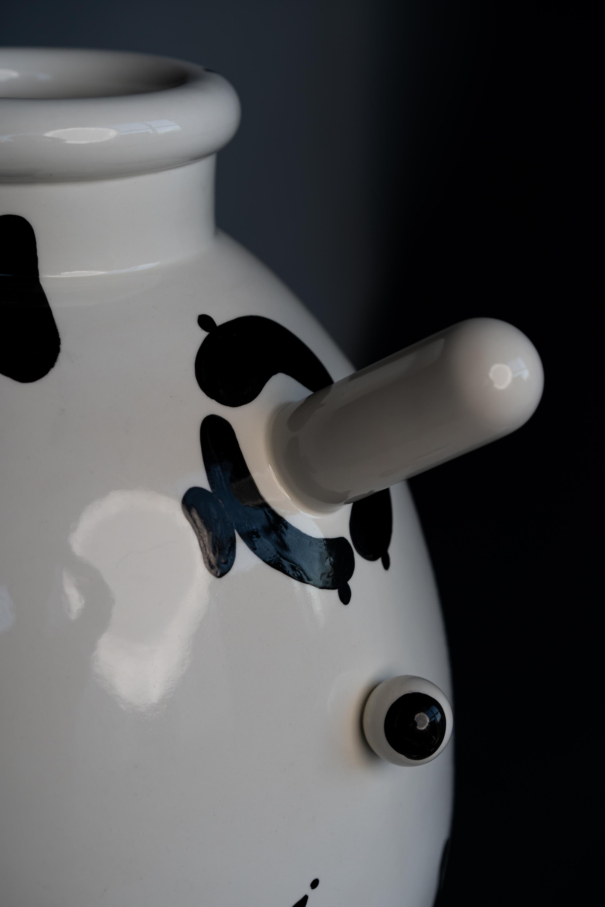 PALUNA vase. Photographer & Videographer based in Ansan, South Korea