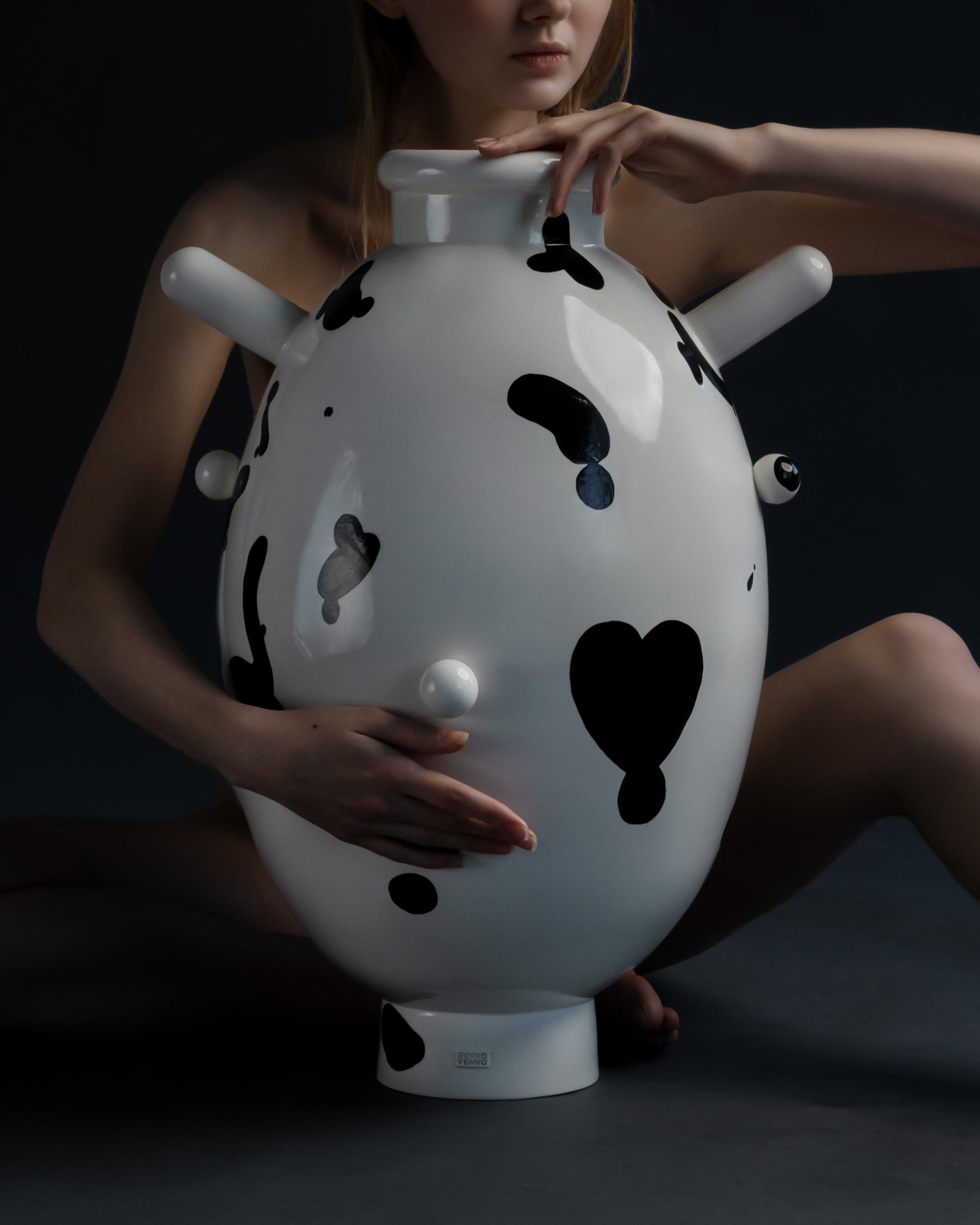 PALUNA vase. Photographer & Videographer based in Ansan, South Korea