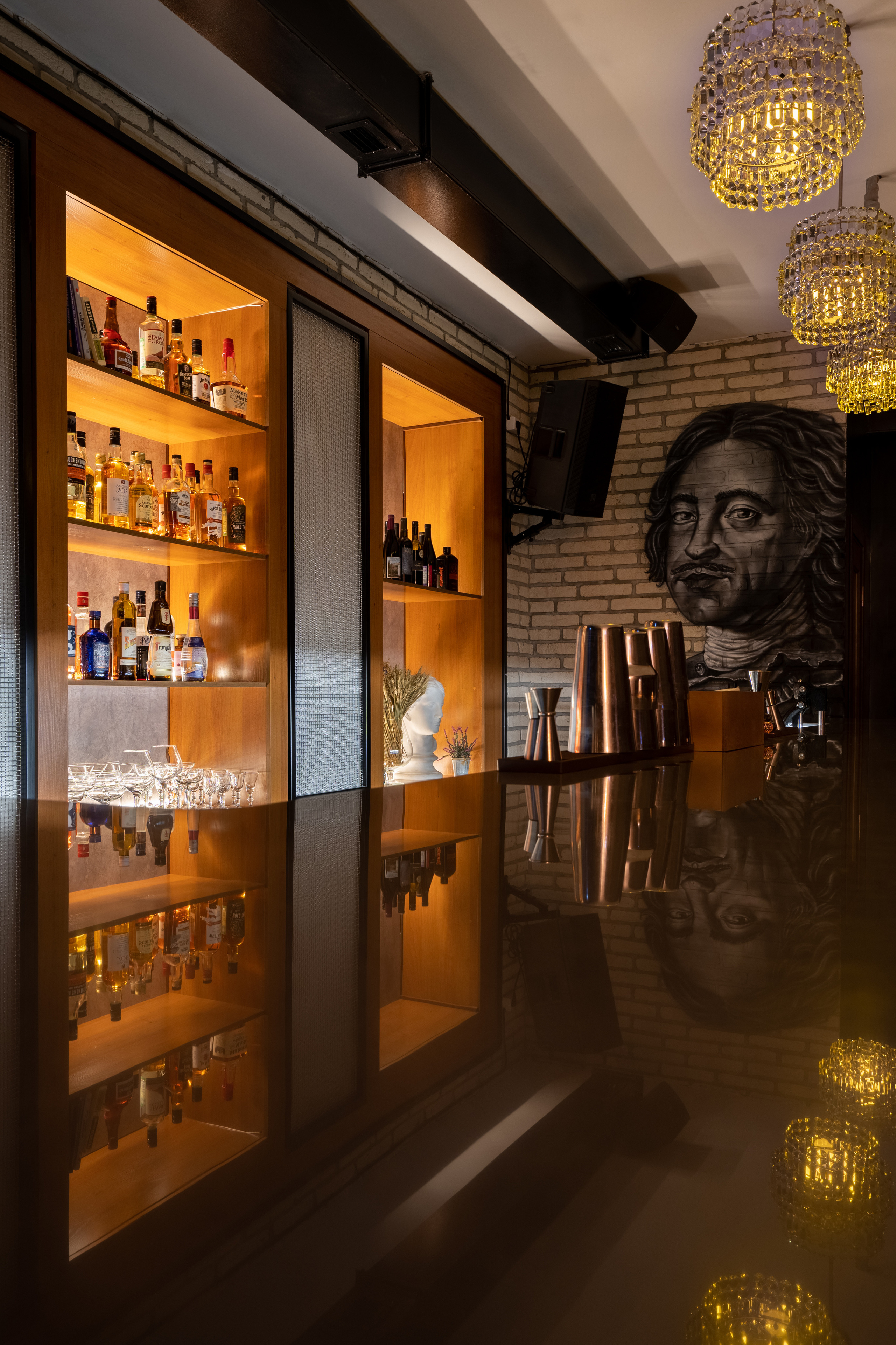 Pitier bar. Photographer & Videographer based in Ansan, South Korea