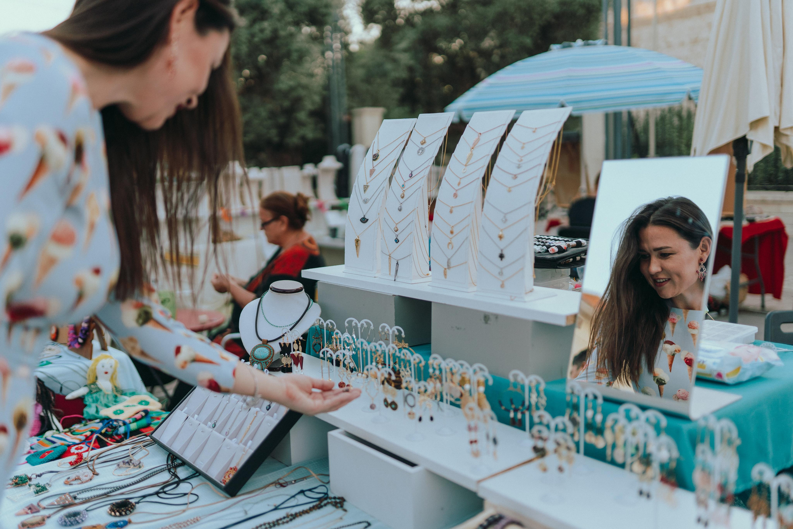 G Bar 2. Photographer & Videographer based in Ansan, South Korea