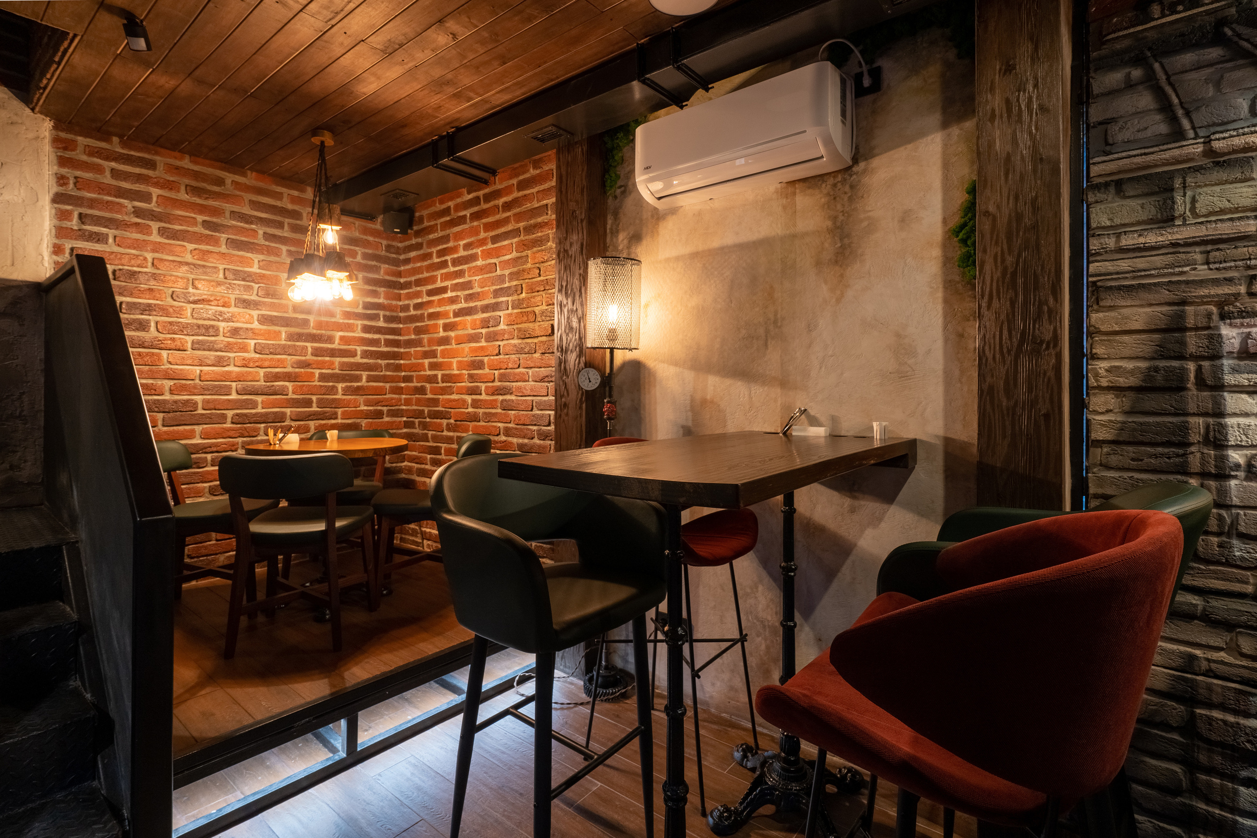 Pitier bar. Photographer & Videographer based in Ansan, South Korea