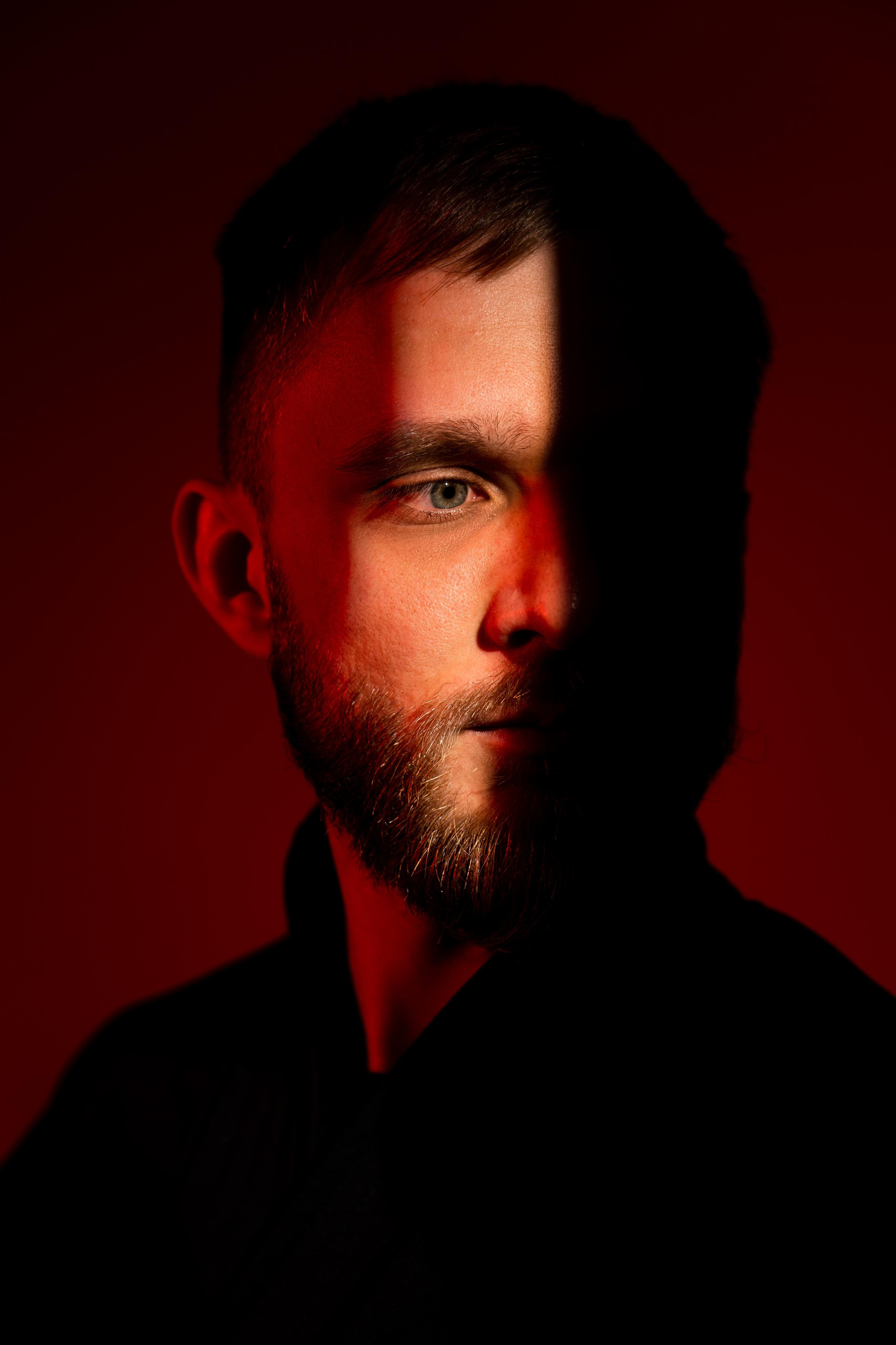 Gorkovenko in Red. Photographer & Videographer based in Ansan, South Korea