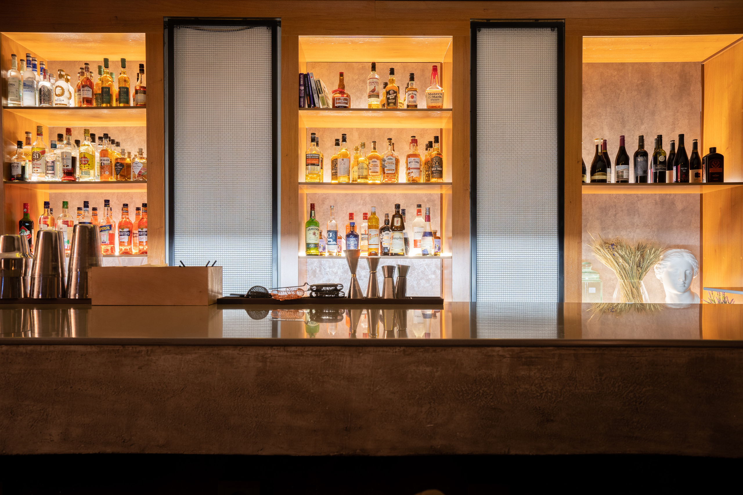 Pitier bar. Photographer & Videographer based in Ansan, South Korea