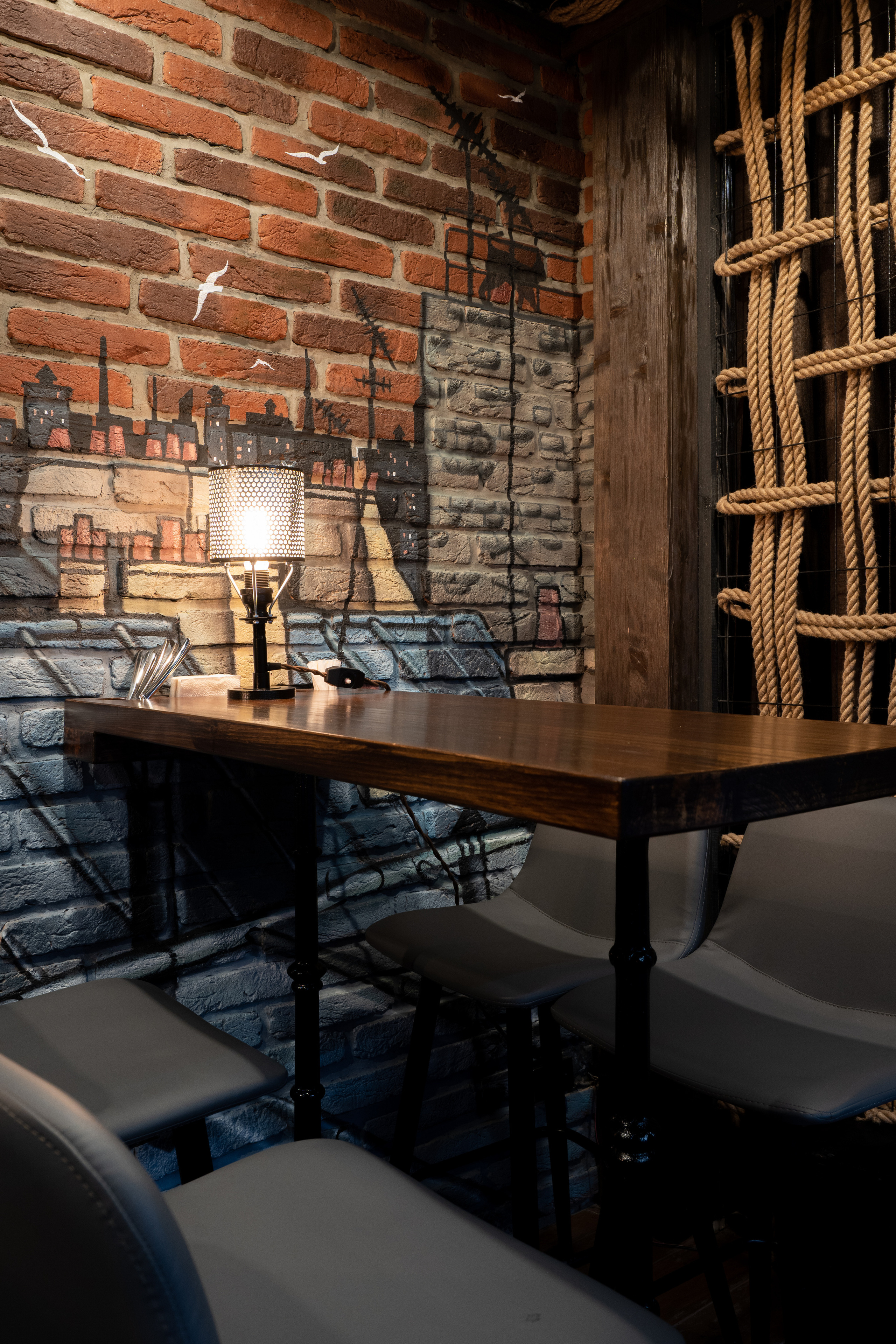 Pitier bar. Photographer & Videographer based in Ansan, South Korea