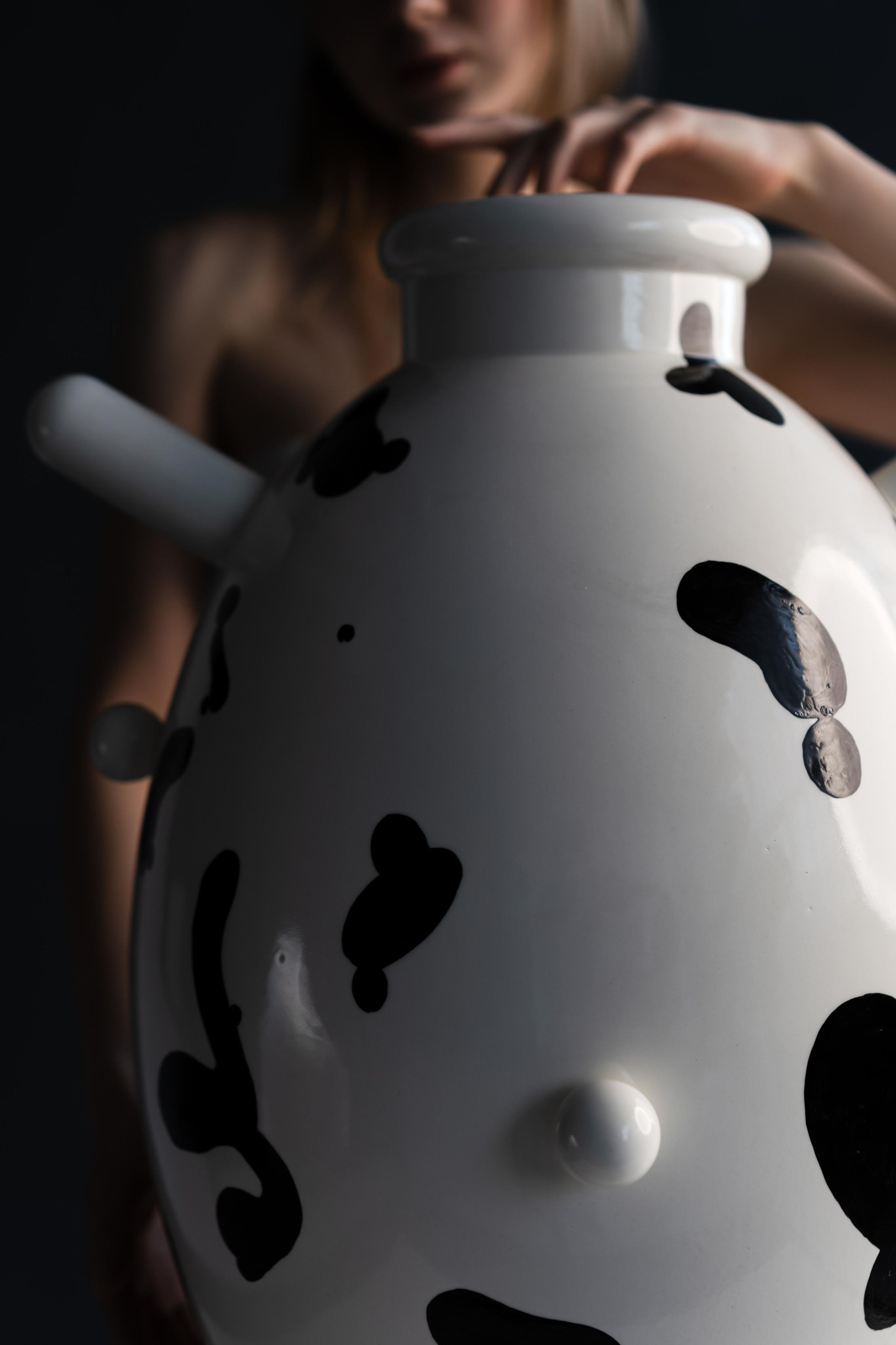 PALUNA vase. Photographer & Videographer based in Ansan, South Korea