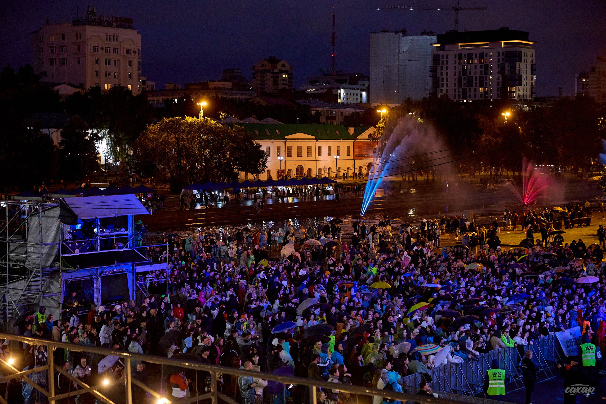 Фестивале Ural Music Night 2024. Профессиональный фотограф в Екатеринбурге Юра Сахар
