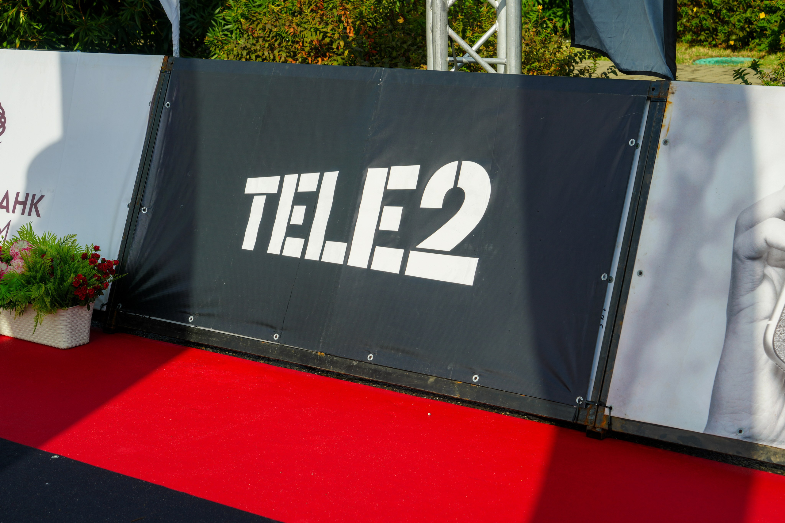 Фотоотчет партнерской интеграции для компании TELE2 на фестивале Ironstar. Репортажный фотограф в Красной Поляне и Сочи Павлюченко Екатерина