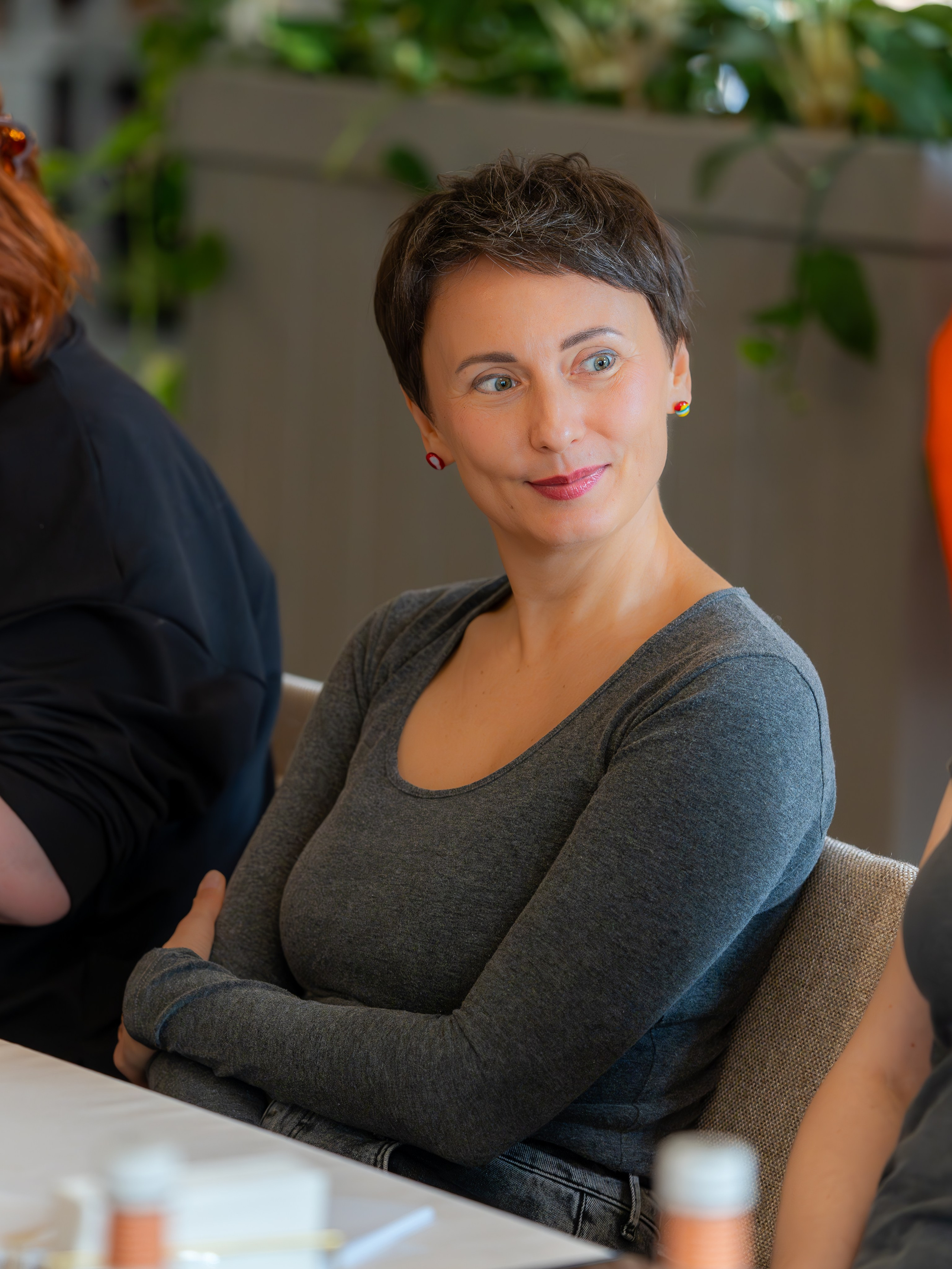 Литературная мастерская с Ольгой Шутовой в «Винотеррии». Репортажный фотограф в Красной Поляне и Сочи Павлюченко Екатерина