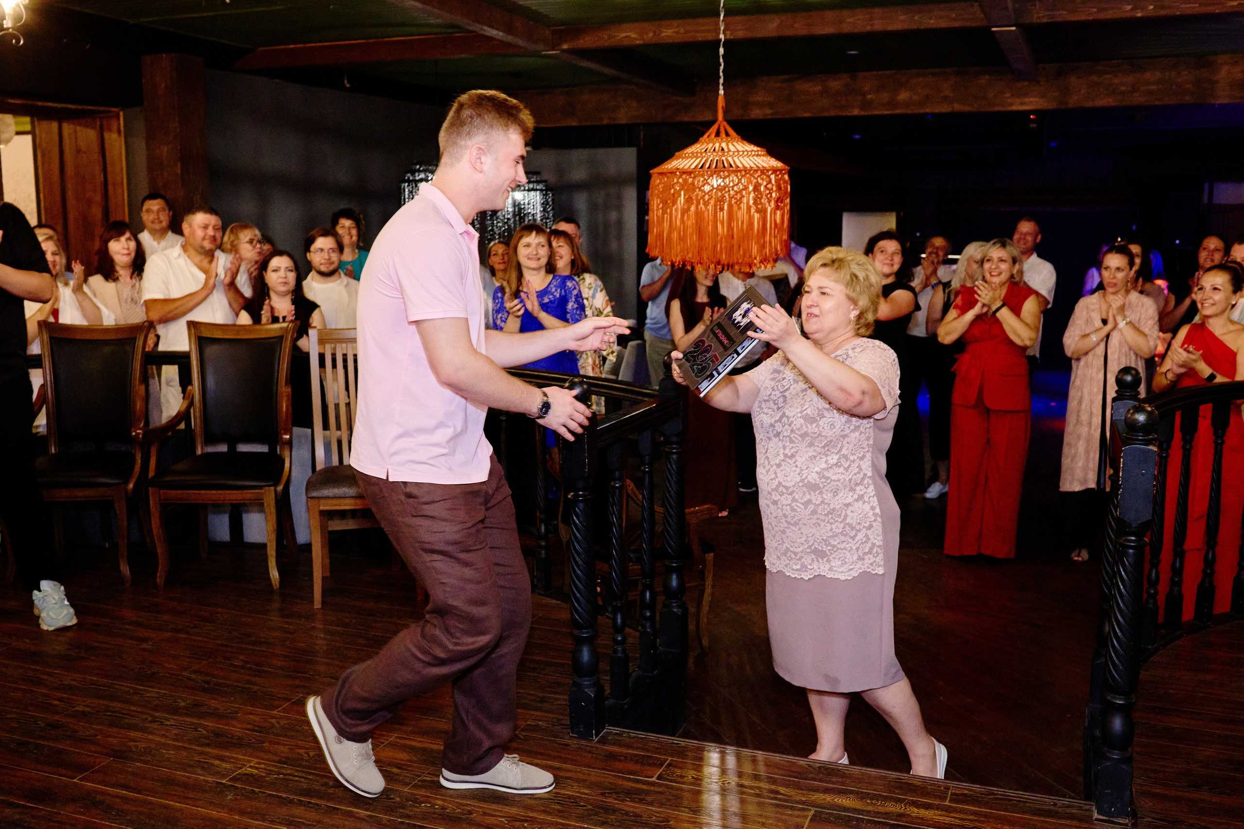 Выпускной 35 Сош. Фотограф Выпускные альбомы Таганрог Сергей Коробченко