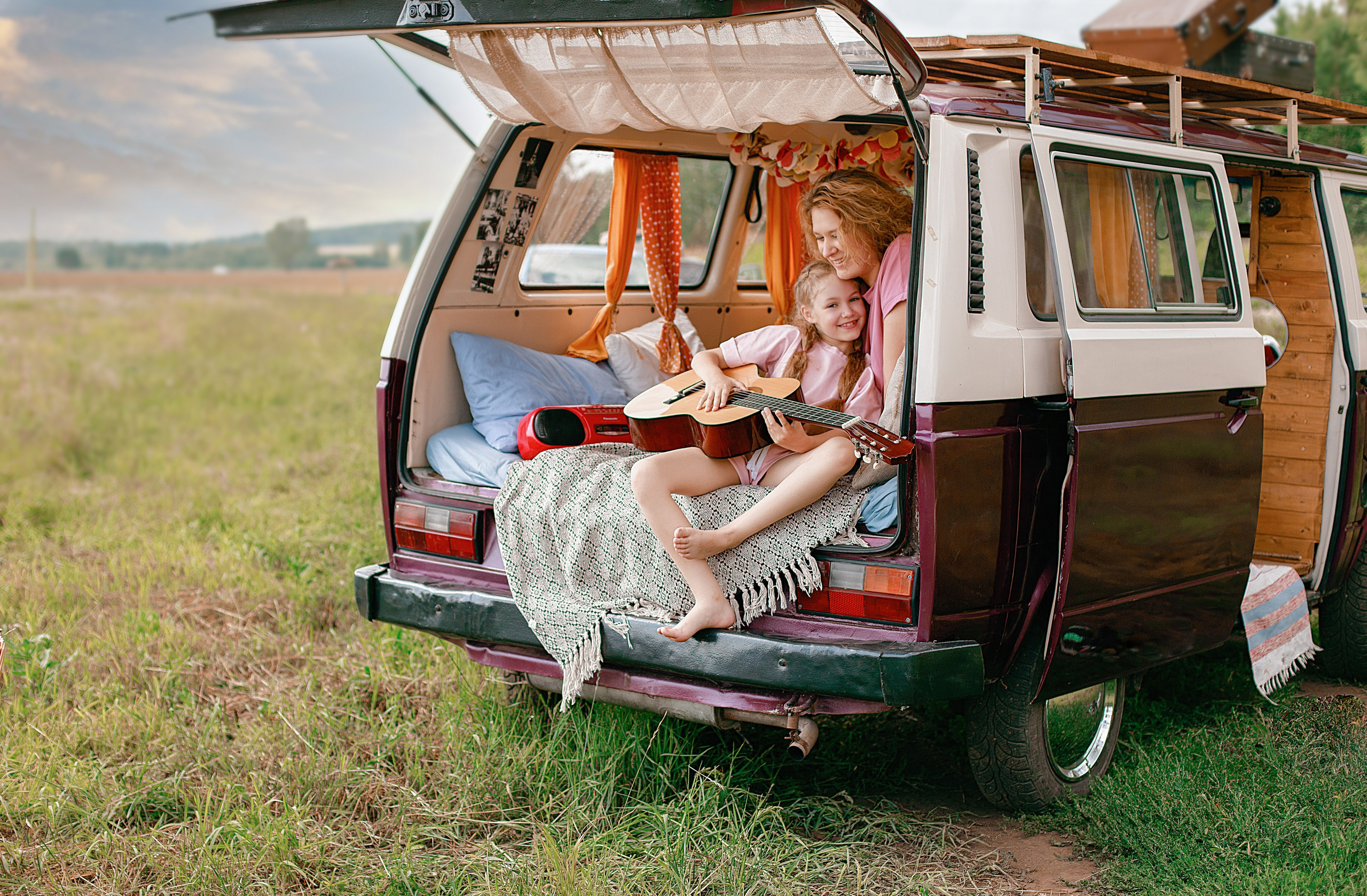 Фотопроект «Летний фургон» / локация Арамильские поля. Фотограф Елена Аленская