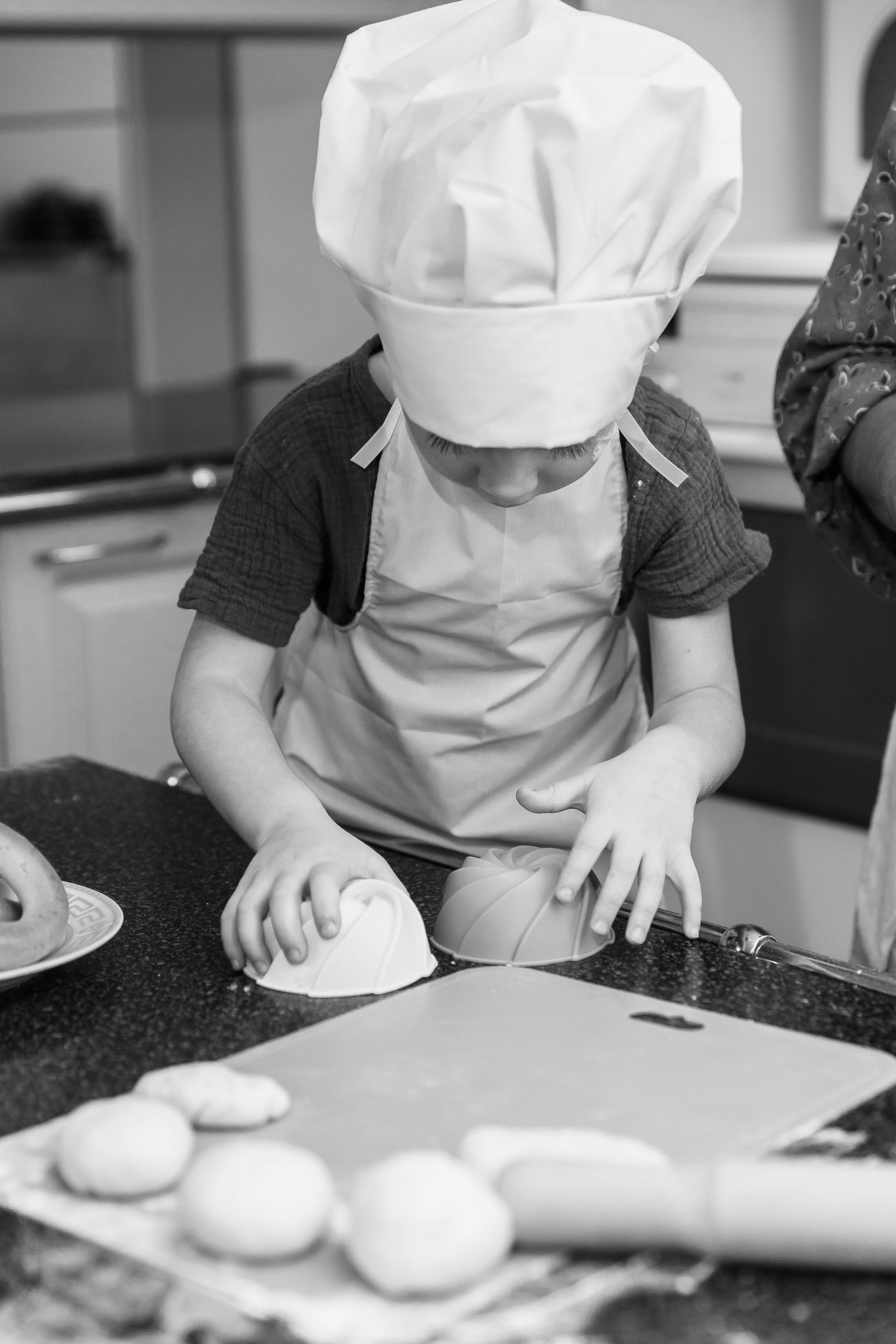 Бабушка и внуки пекут. Фотограф текстиля в Москве Ольга Иванова