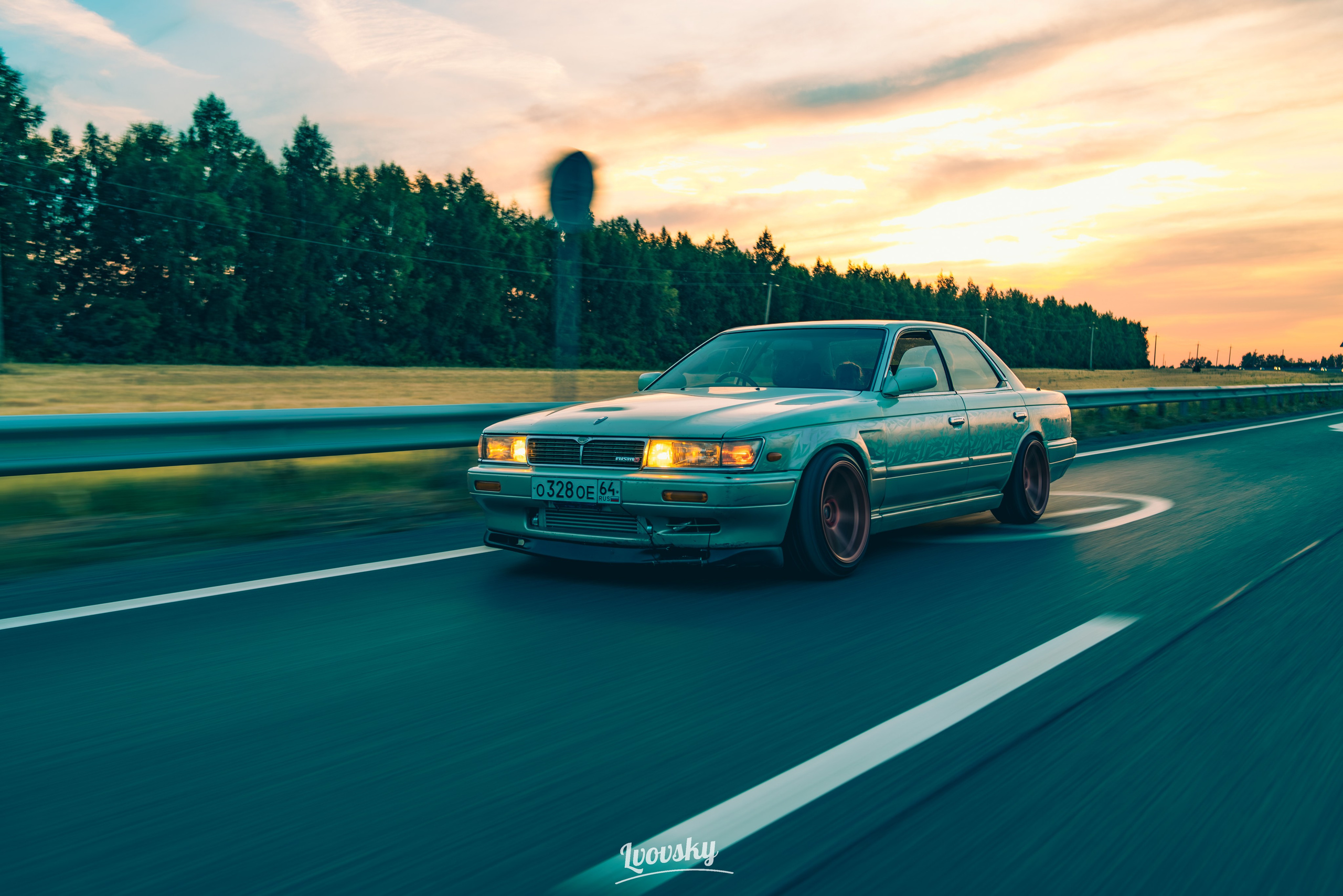 Supra X Laurel. Camera motor