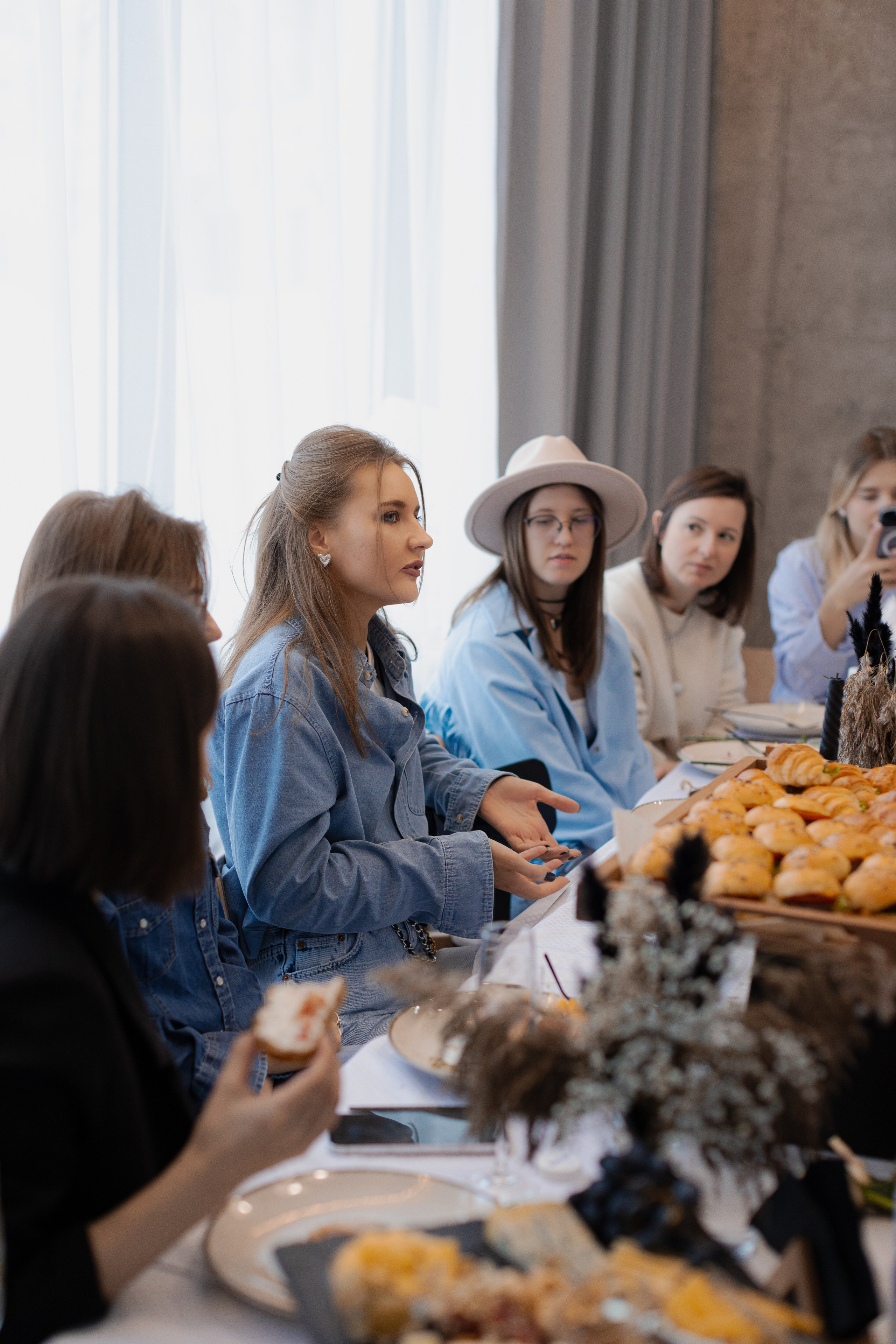 Встреча женского клуба. Фотограф Анастасия Пинчук