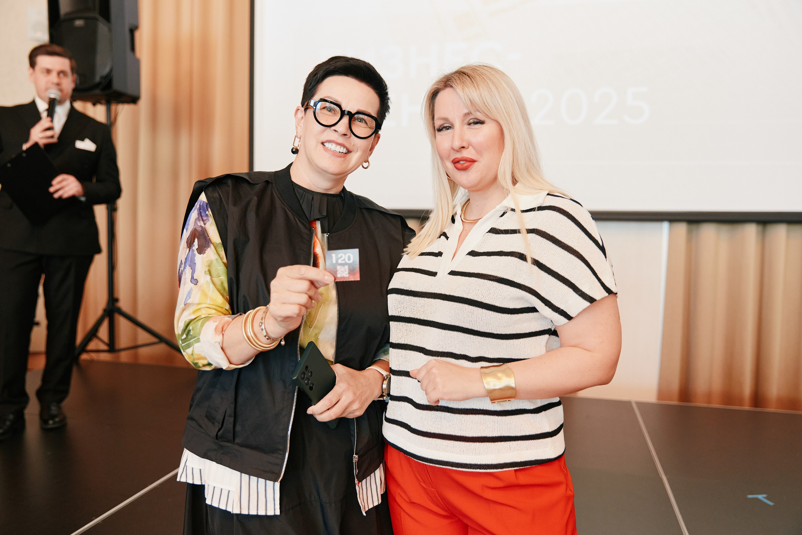 Форум Бизнес-тренды 2025 в Marriott Hotel 28.04. Свадебный репортажный фотограф краснодар максим дремов дрёмов фотосессия студия цена