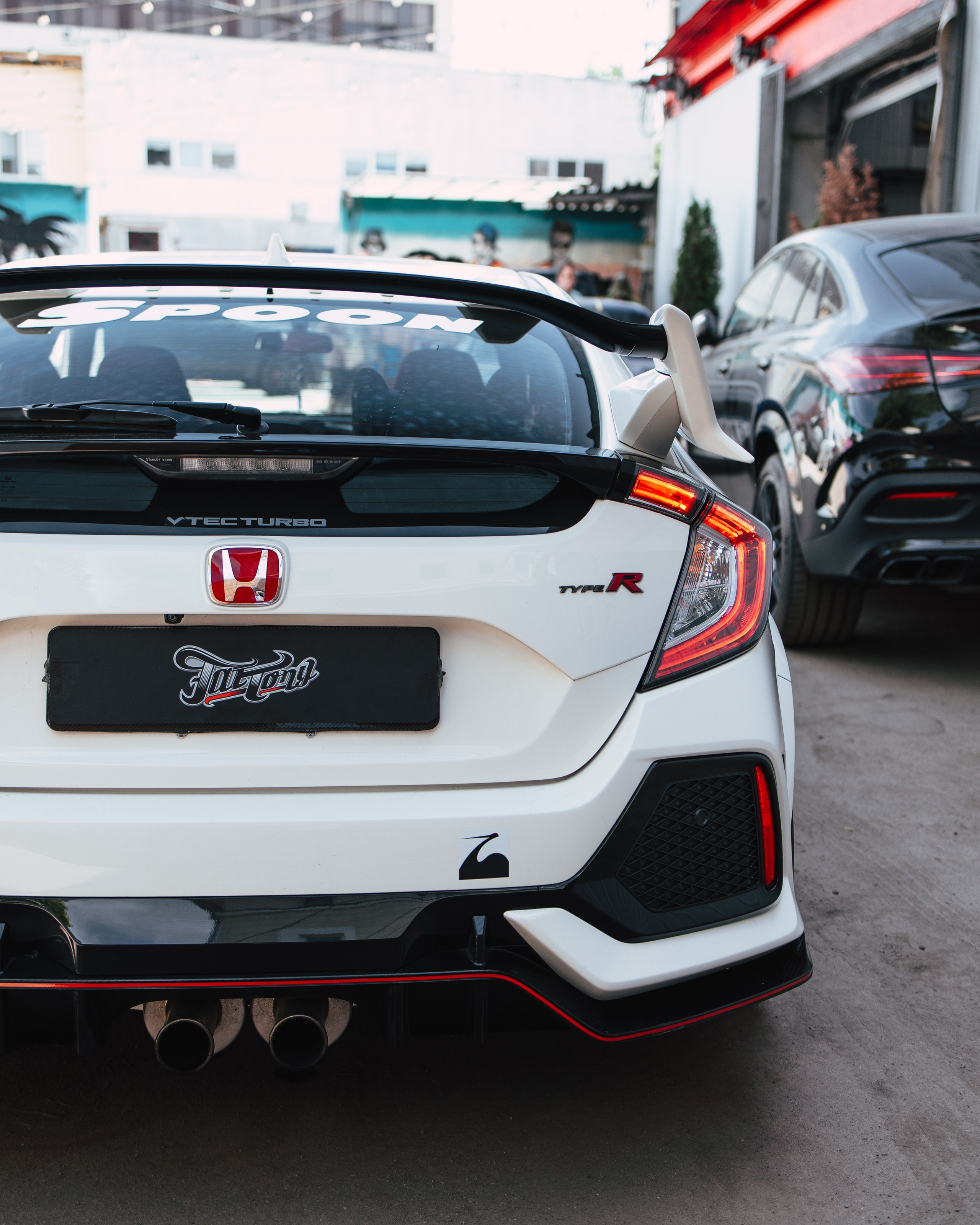 Honda Сivic type R снятие краски c капота и лачка карбона. DeLorein