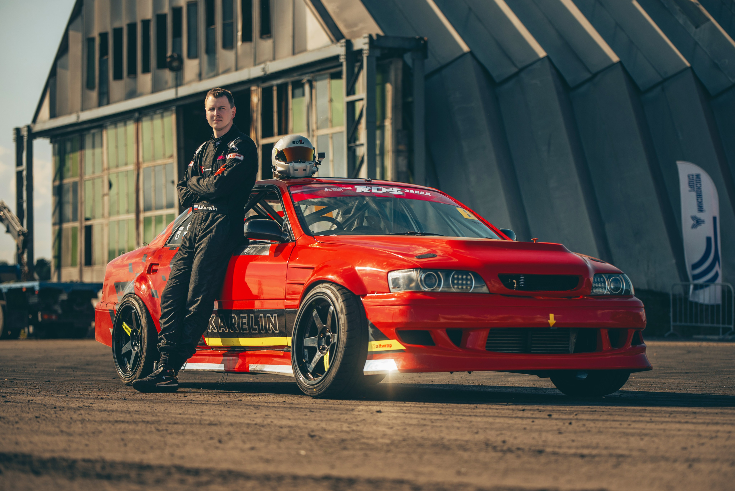 Rds запад ADM Raceway. DeLorein