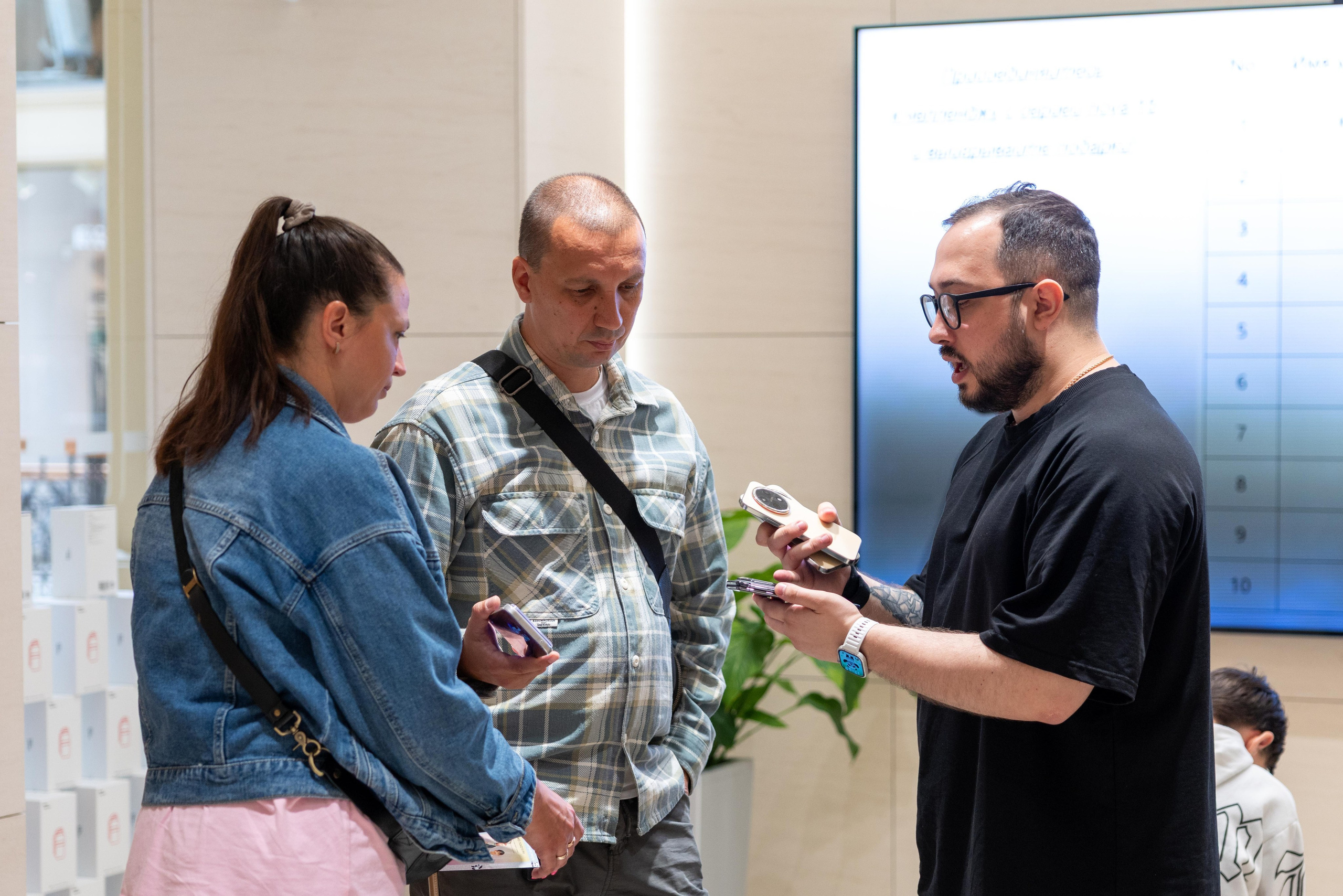 Презентация Huawei nova 15 pro. Профессиональный репортажный фотограф