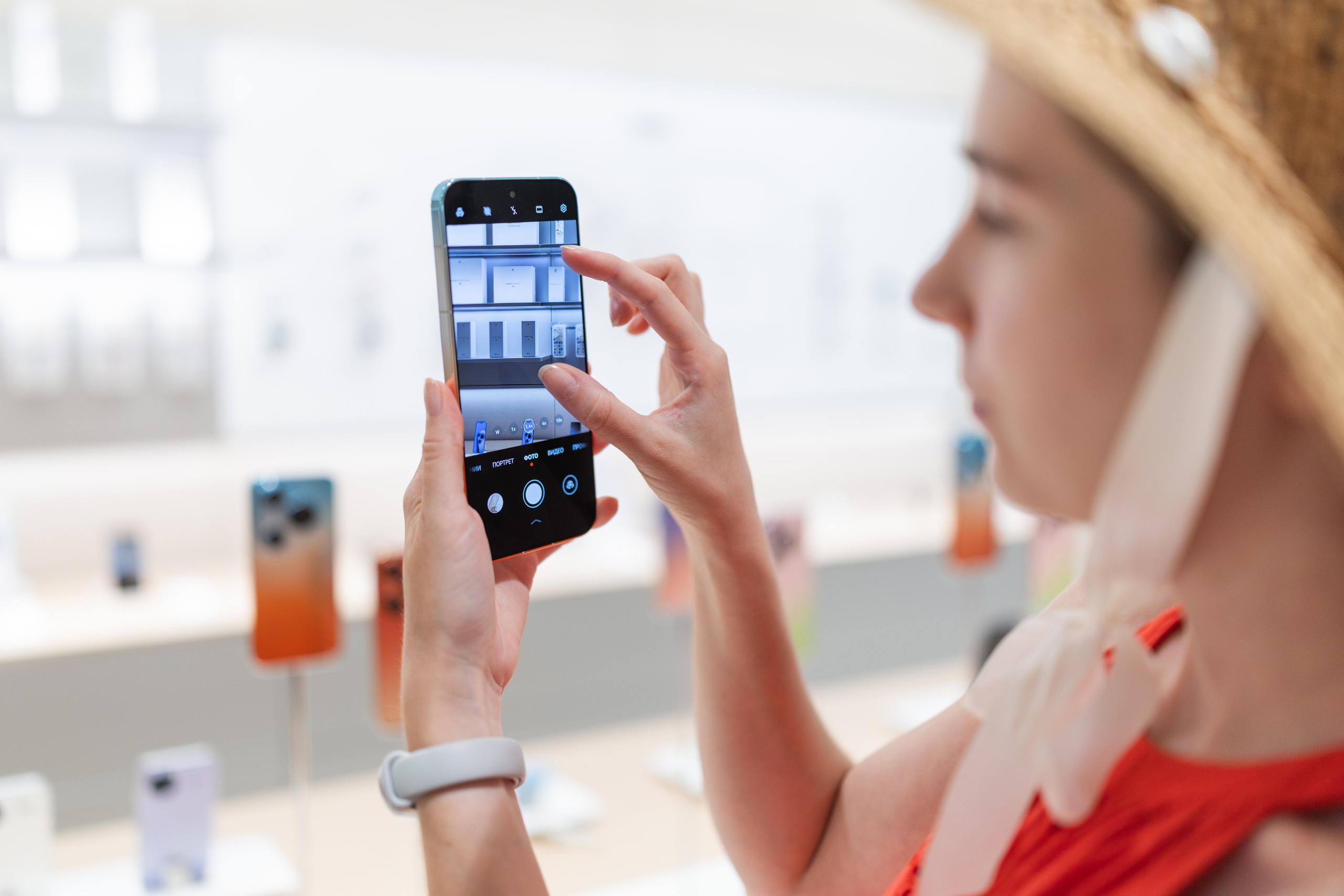 Презентация Huawei pura 90 pro max. Профессиональный репортажный фотограф