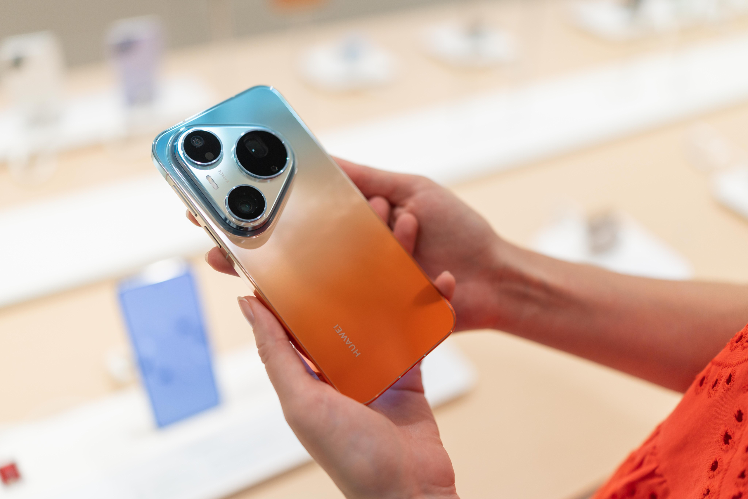 Презентация Huawei pura 90 pro max. Профессиональный репортажный фотограф