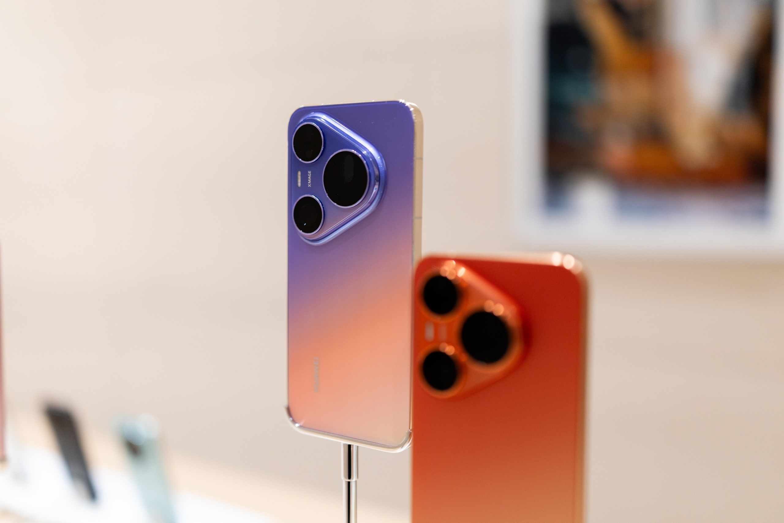 Презентация Huawei pura 90 pro max. Профессиональный репортажный фотограф
