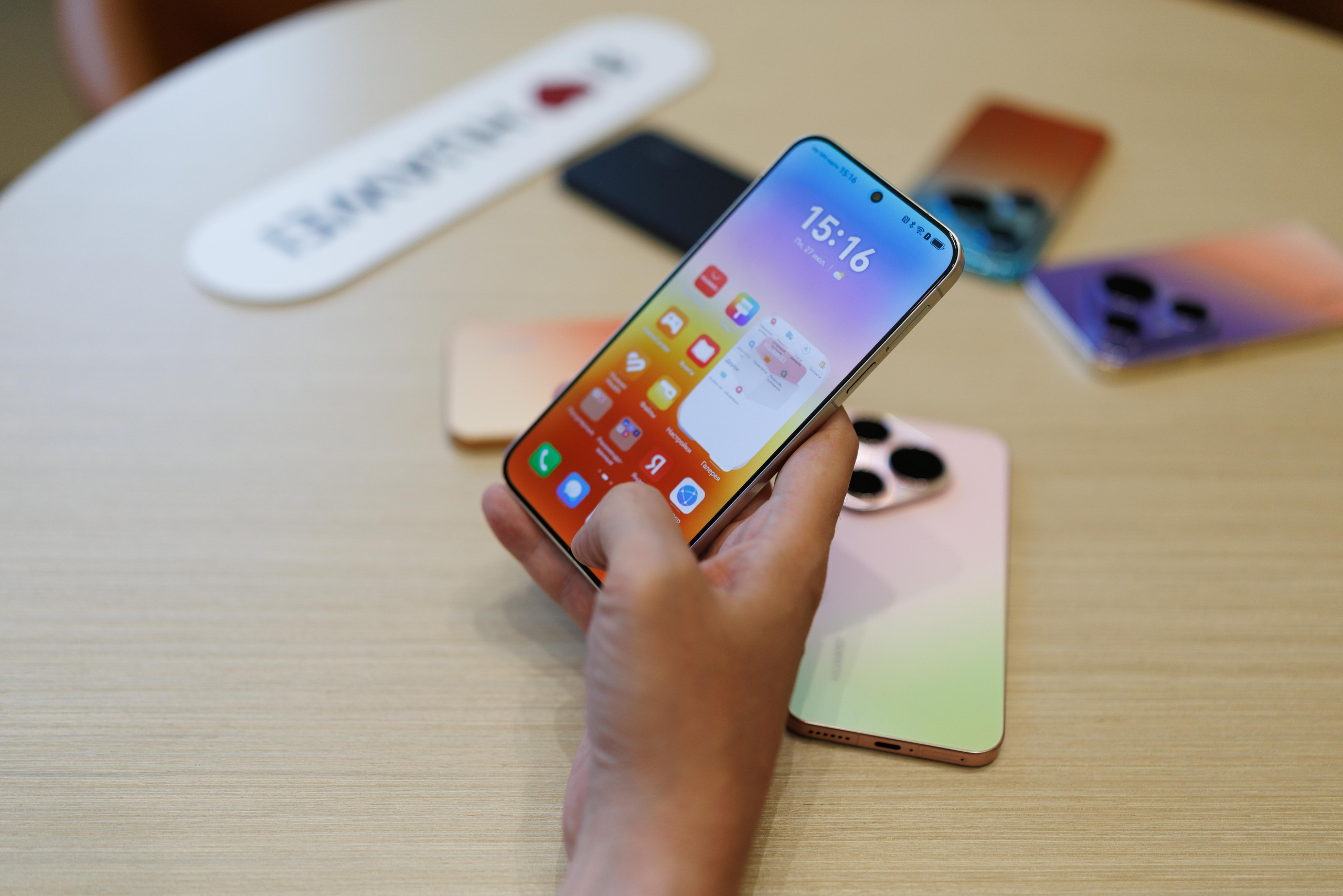 Презентация Huawei pura 90 pro max. Профессиональный репортажный фотограф