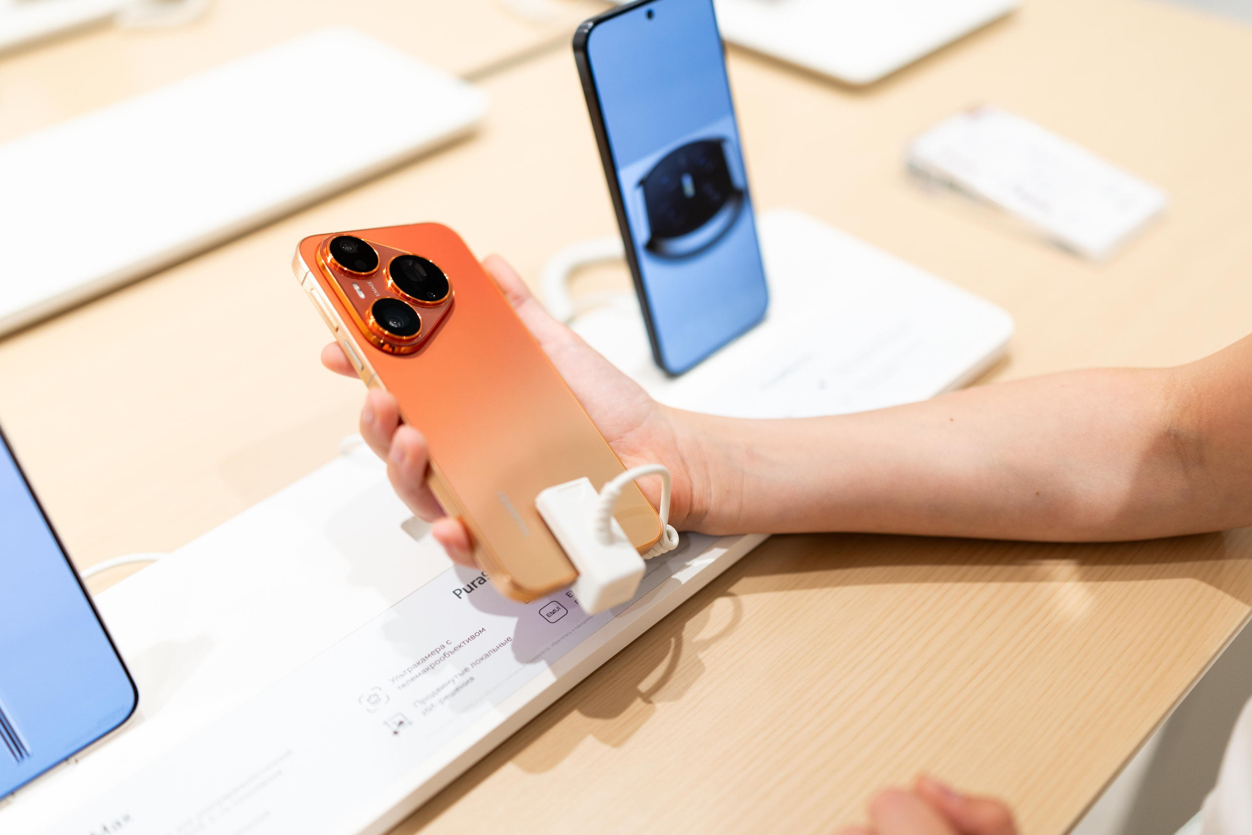 Презентация Huawei pura 90 pro max. Профессиональный репортажный фотограф