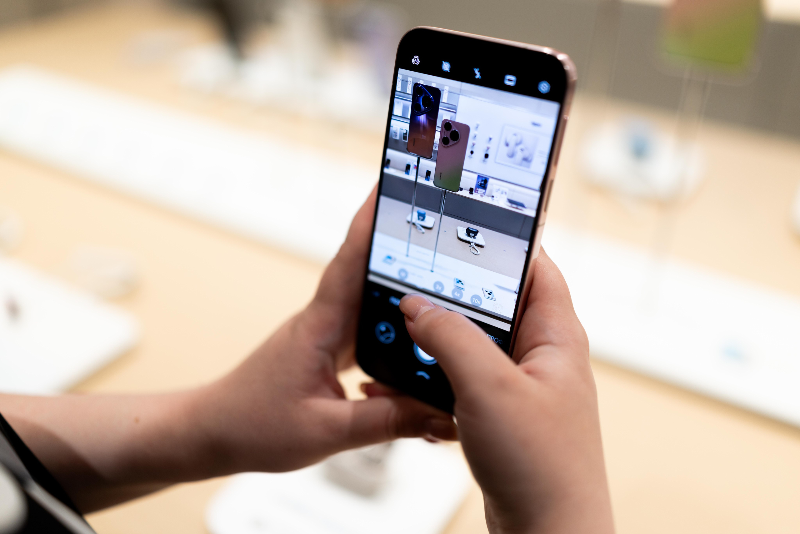 Презентация Huawei pura 90 pro max. Профессиональный репортажный фотограф