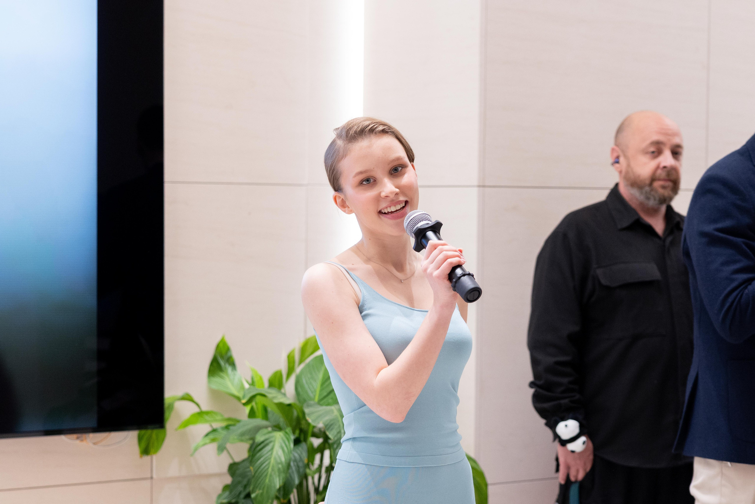 Презентация Huawei nova 15 pro. Профессиональный репортажный фотограф