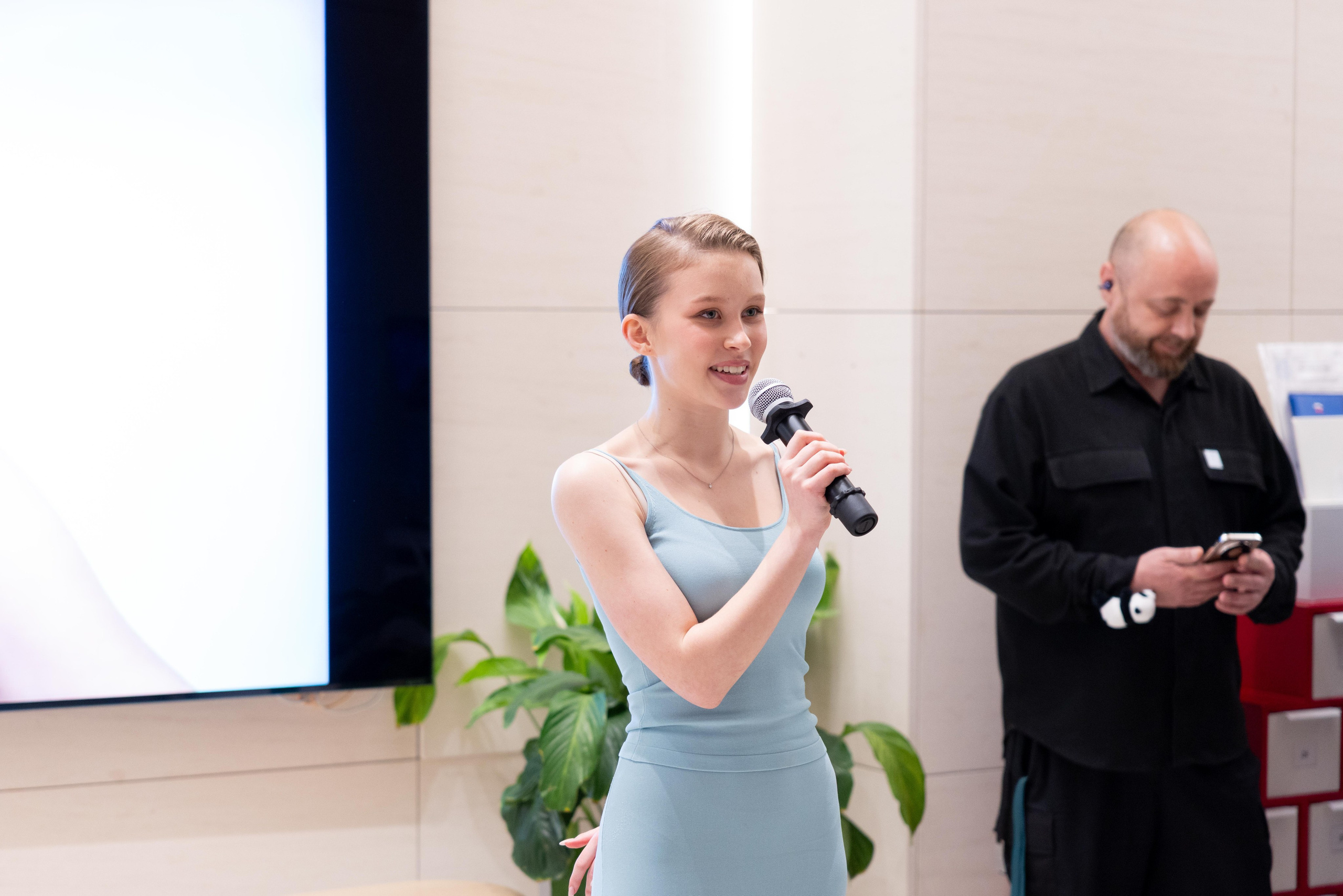 Презентация Huawei nova 15 pro. Профессиональный репортажный фотограф