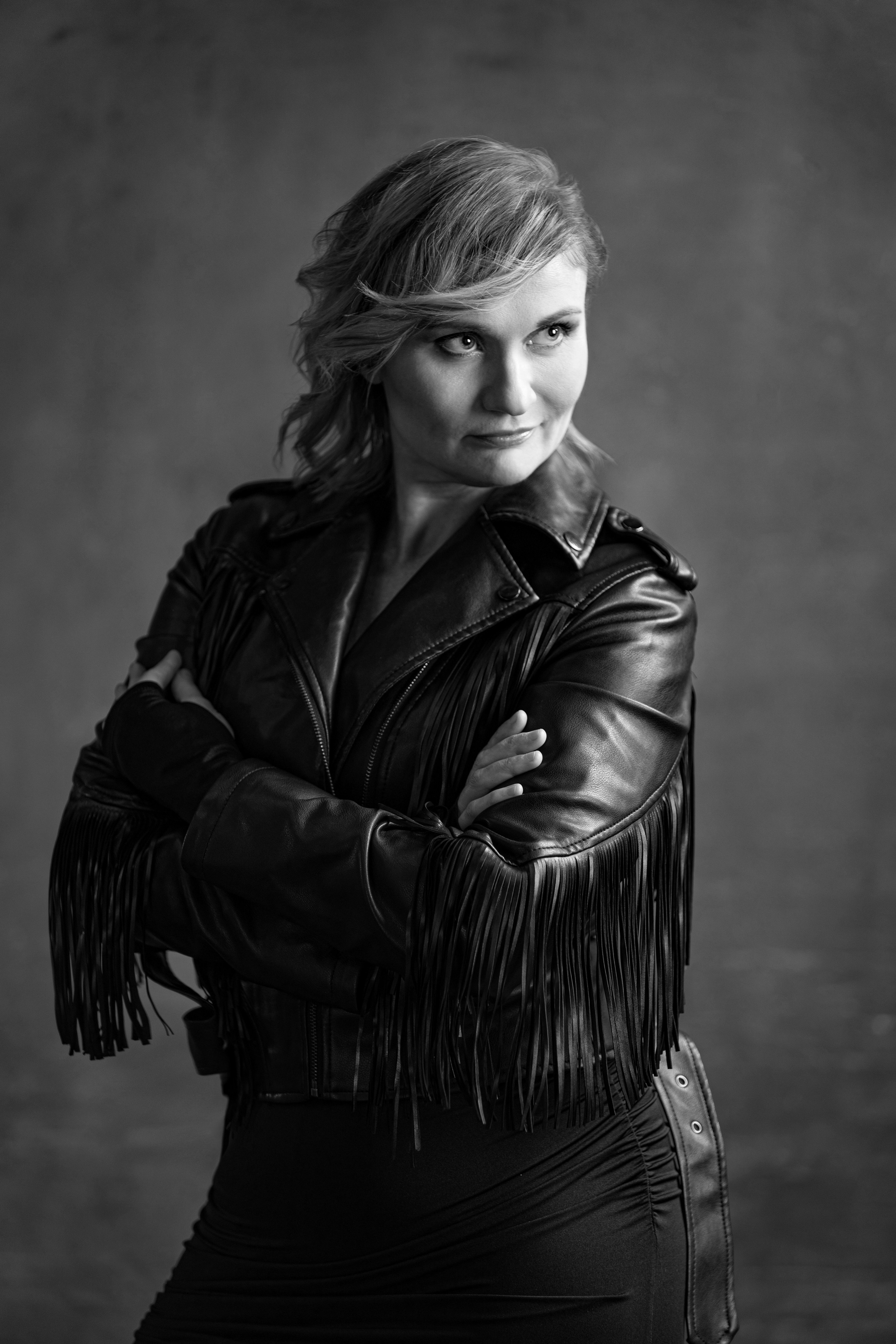 Фотодни «В ЧЁРНОМ» в рамках проекта «В ГЛЯНЕЦ!». Портретный фотограф в Москве Артем Венглинский