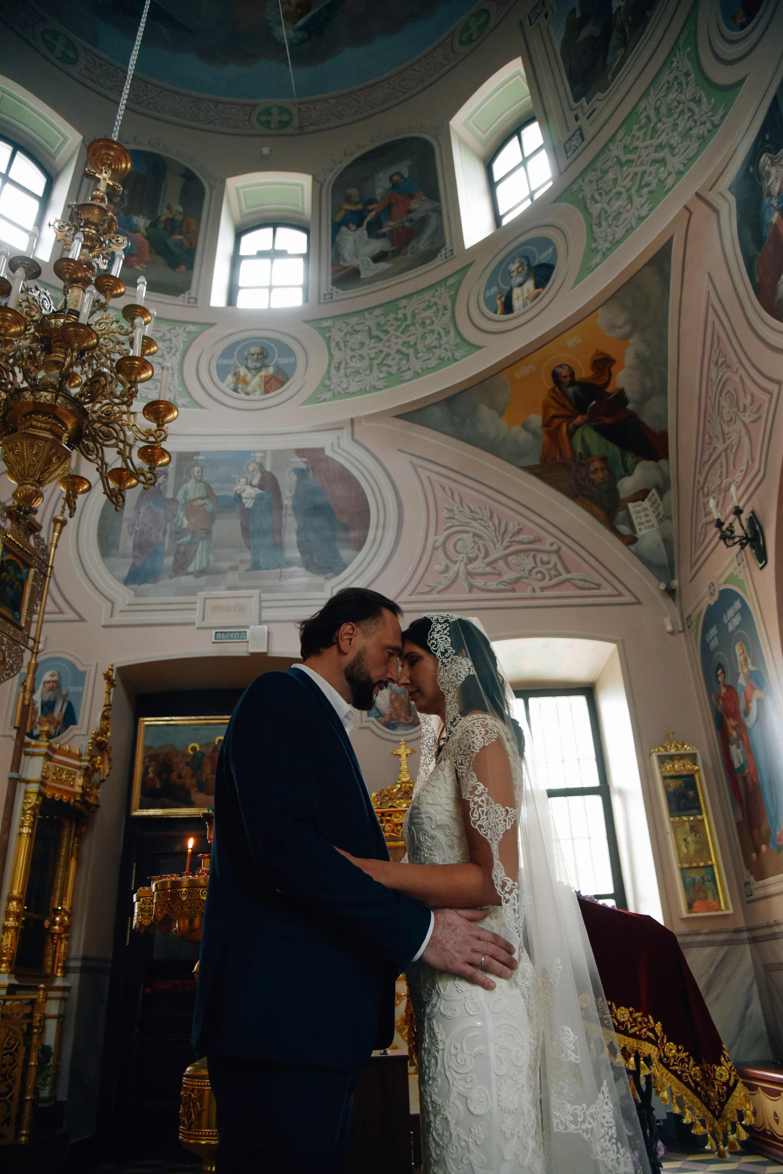 Венчание Храм Живоначальной Троицы на Воробьёвых горах. Фотограф Лола Волна, город Москва