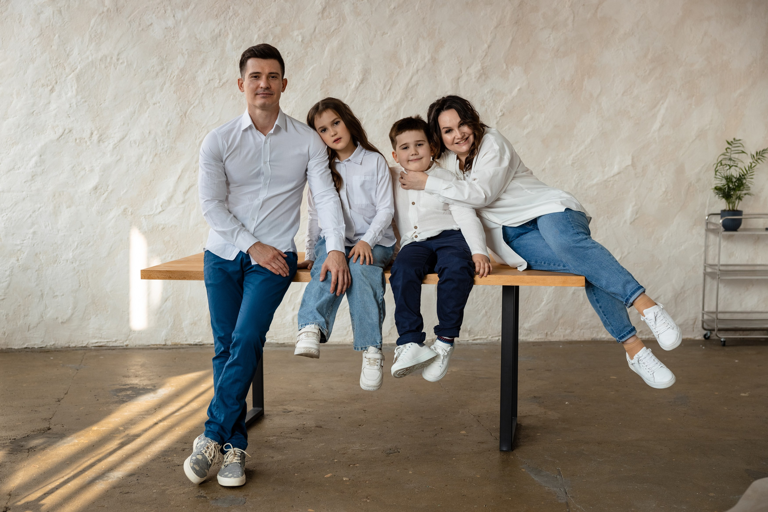 Ксюша с семьёй. Татьяна Мирзоян