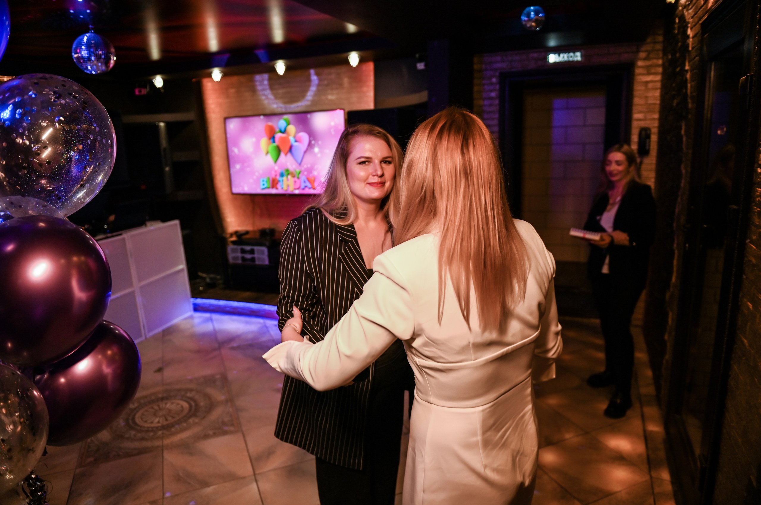 День рождения. Свадебный, семейный, детский, контент фотограф в Омске Максим Ильин