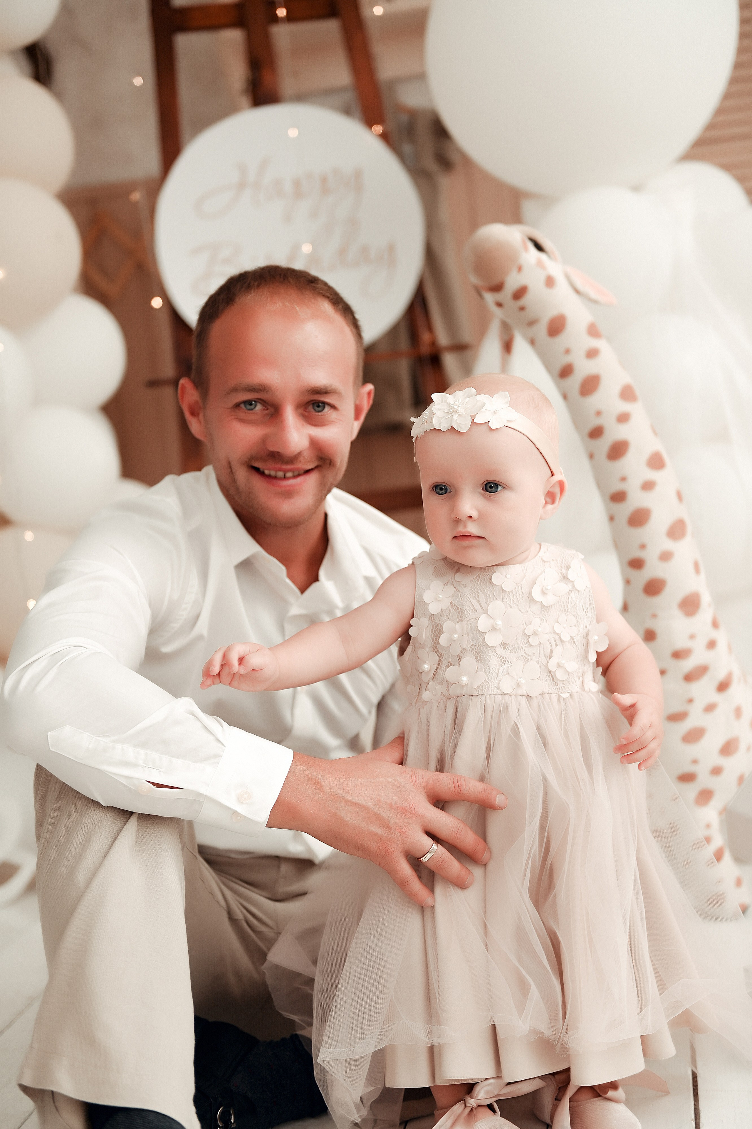 Семейная на 1 годик. Свадебный, семейный, детский, контент фотограф в Омске Максим Ильин