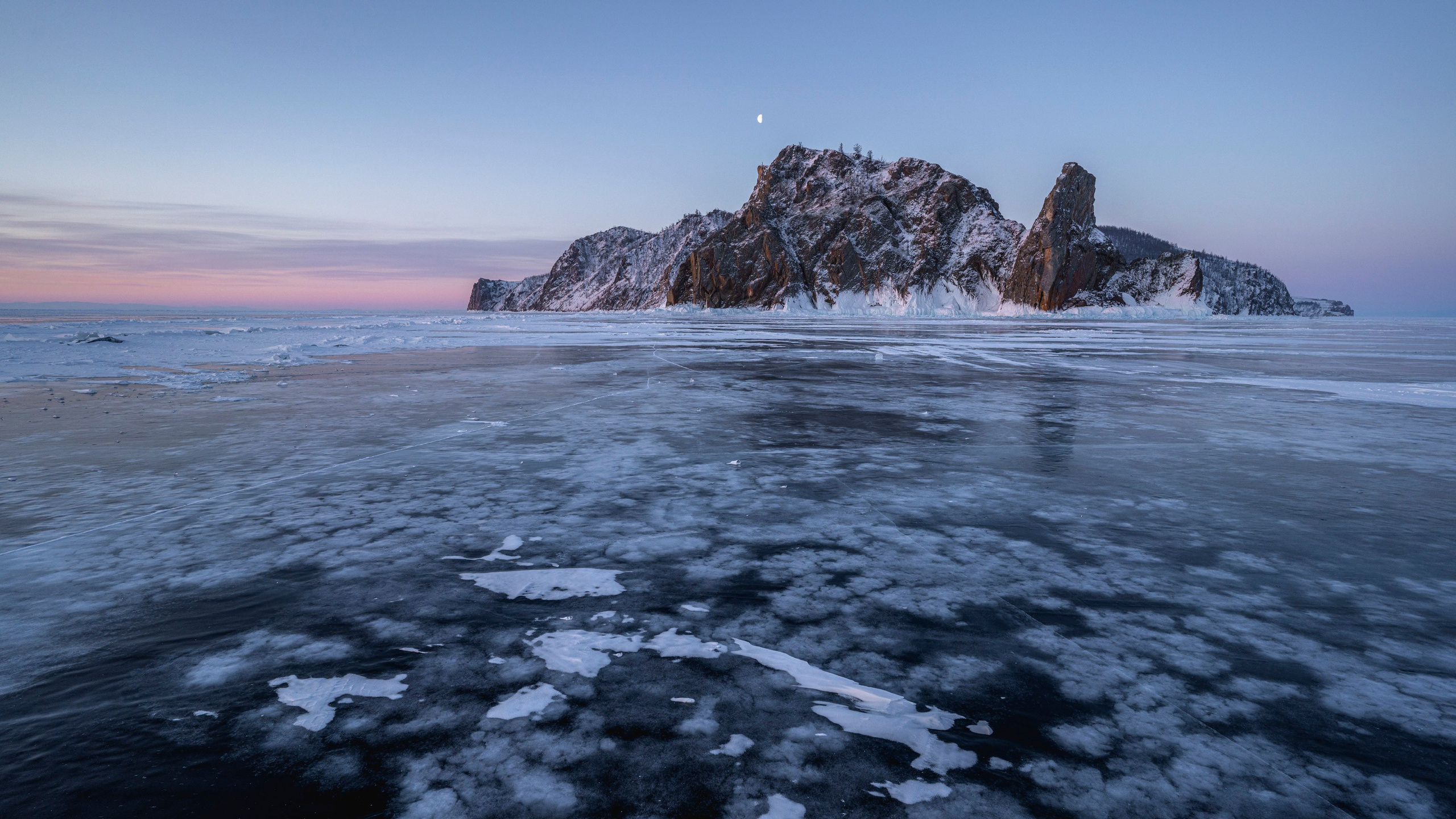 Байкал (март 2021). Фотограф Сергей Танков