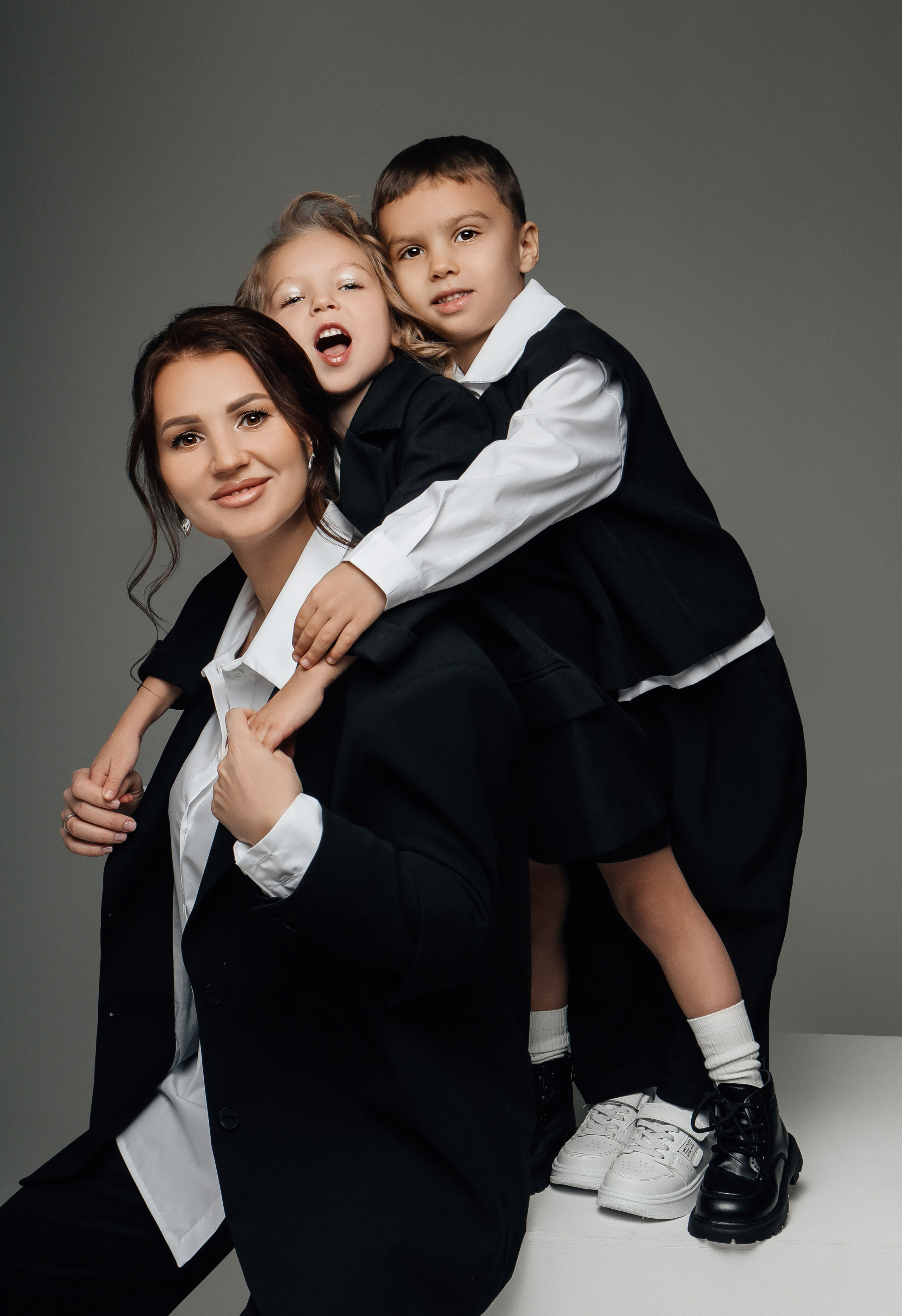 Инна, Саша и Верочка