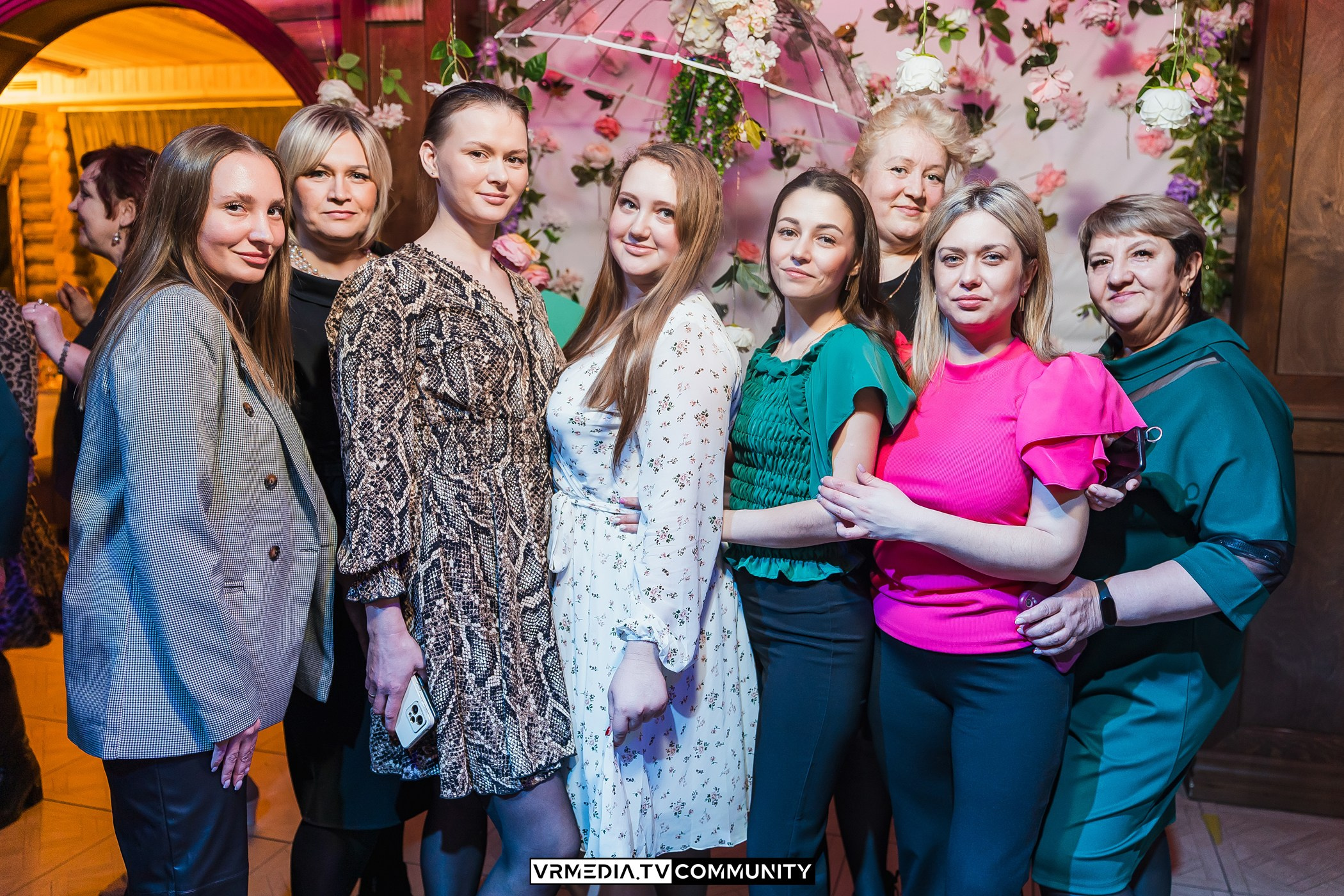 Международный женский день в кафе «У Петровича»