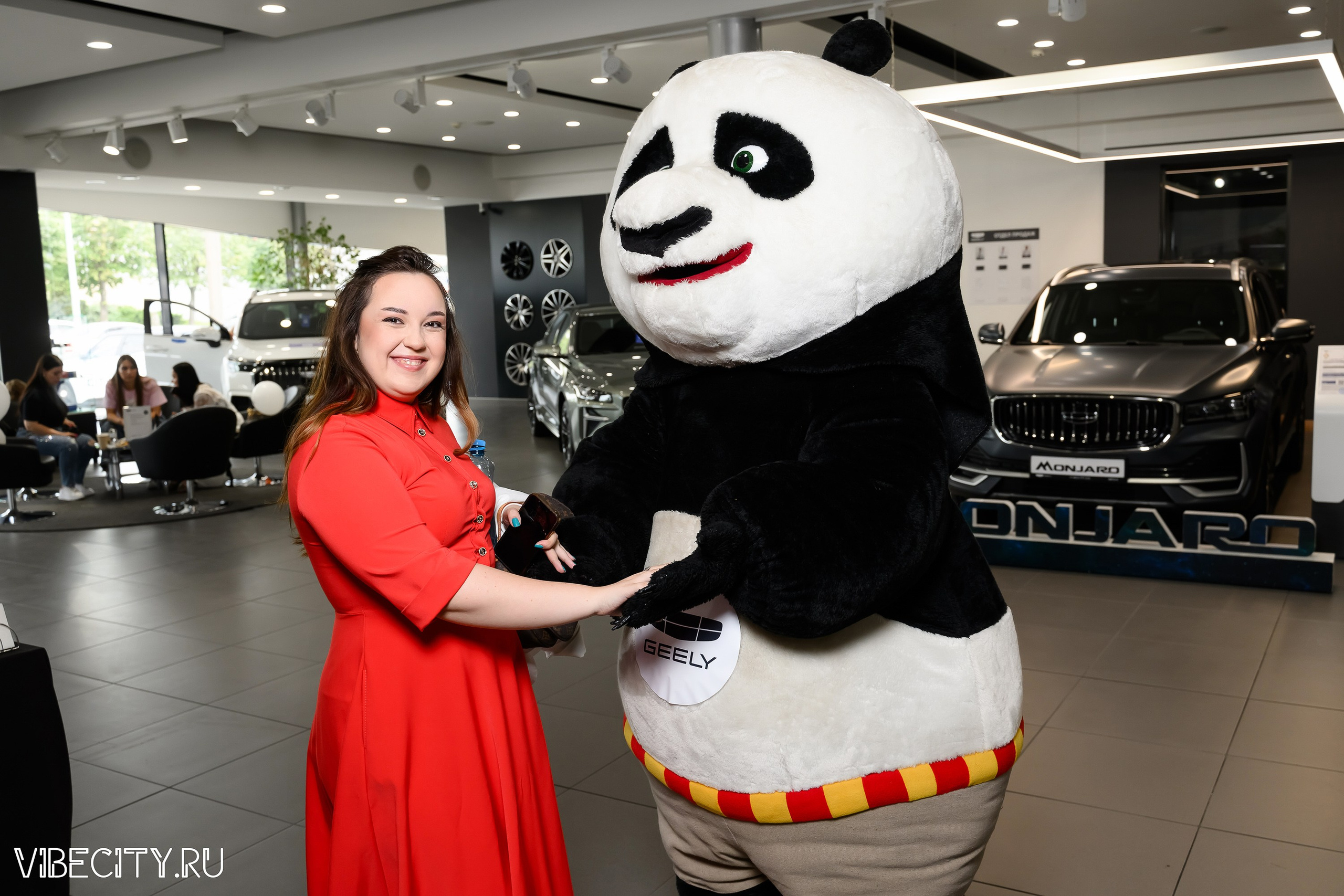 Презентация Geely Manjaro. VIBECITY.RU Вайб Сити Ру Фоторепортажи Фотоотчеты Калининград