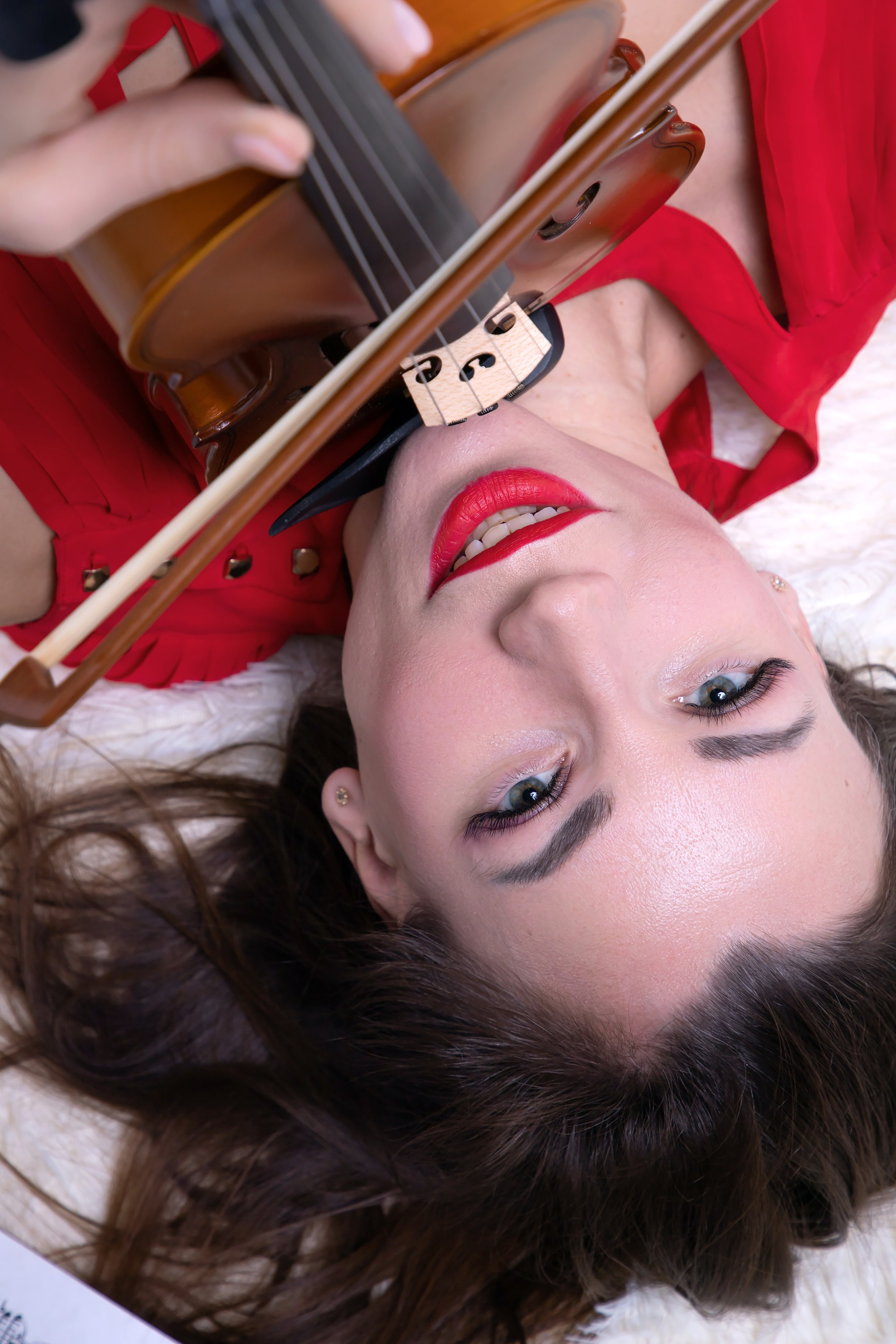 Скрипка (Елена)