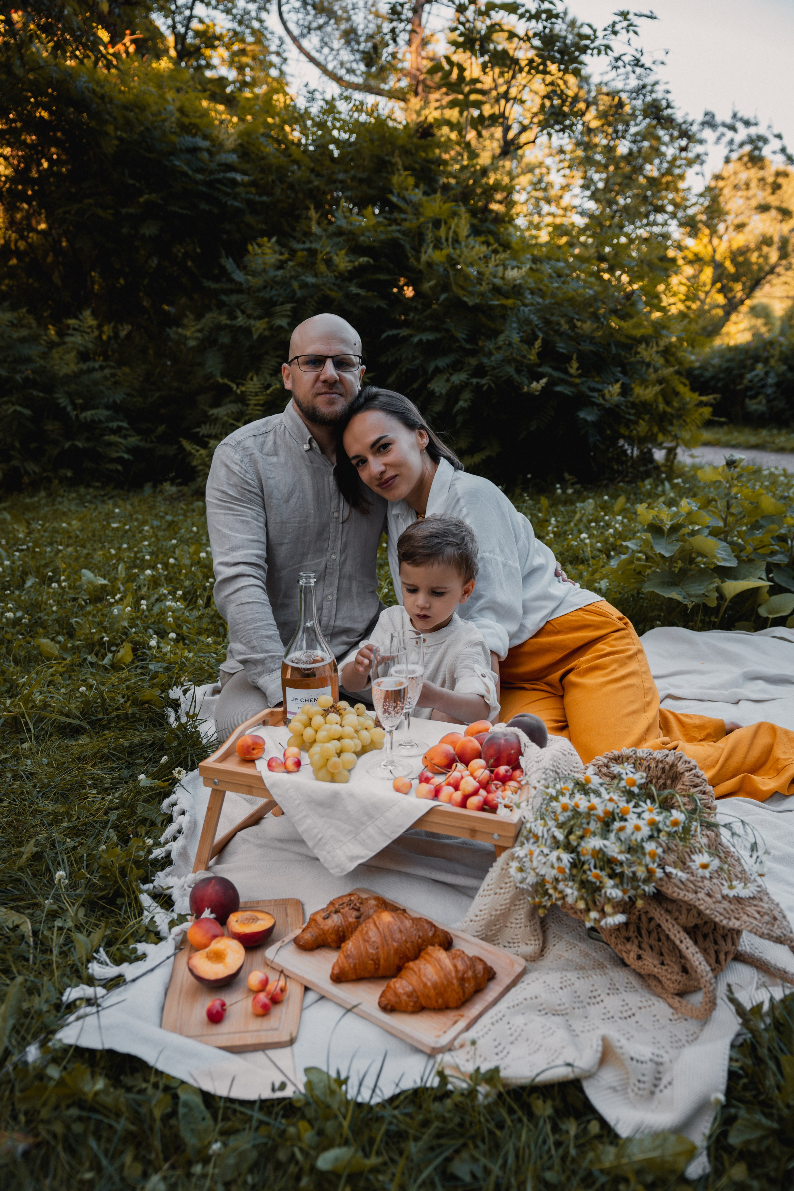 Пикник в парке. Андрей, Катя и Платон. Ваш семейный newborn и lifestyle фотограф в СПБ Наталья Журавлева