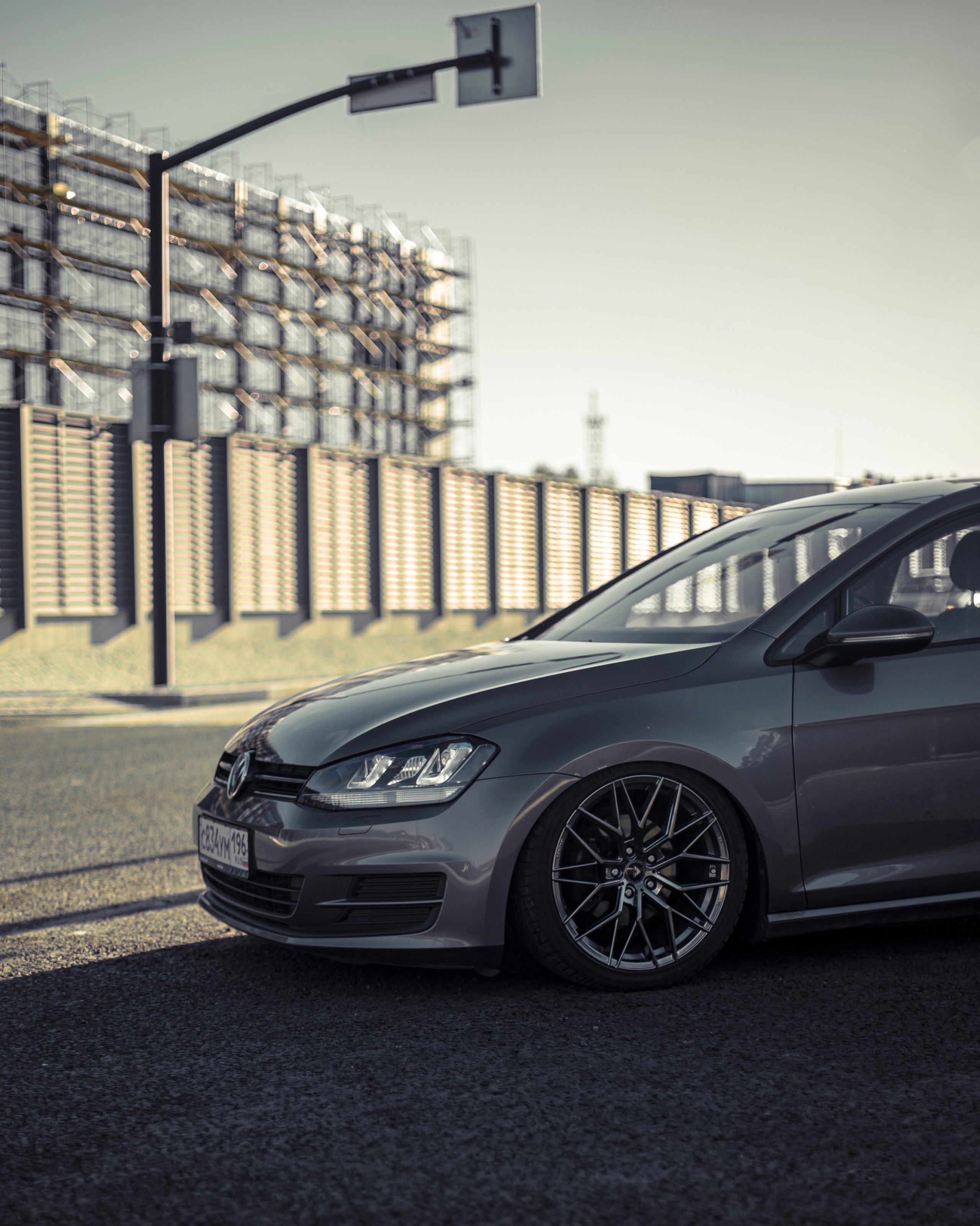 VW Golf 7 on air. Автомобильный фотограф в Екатеринбурге Сергей Эндерс