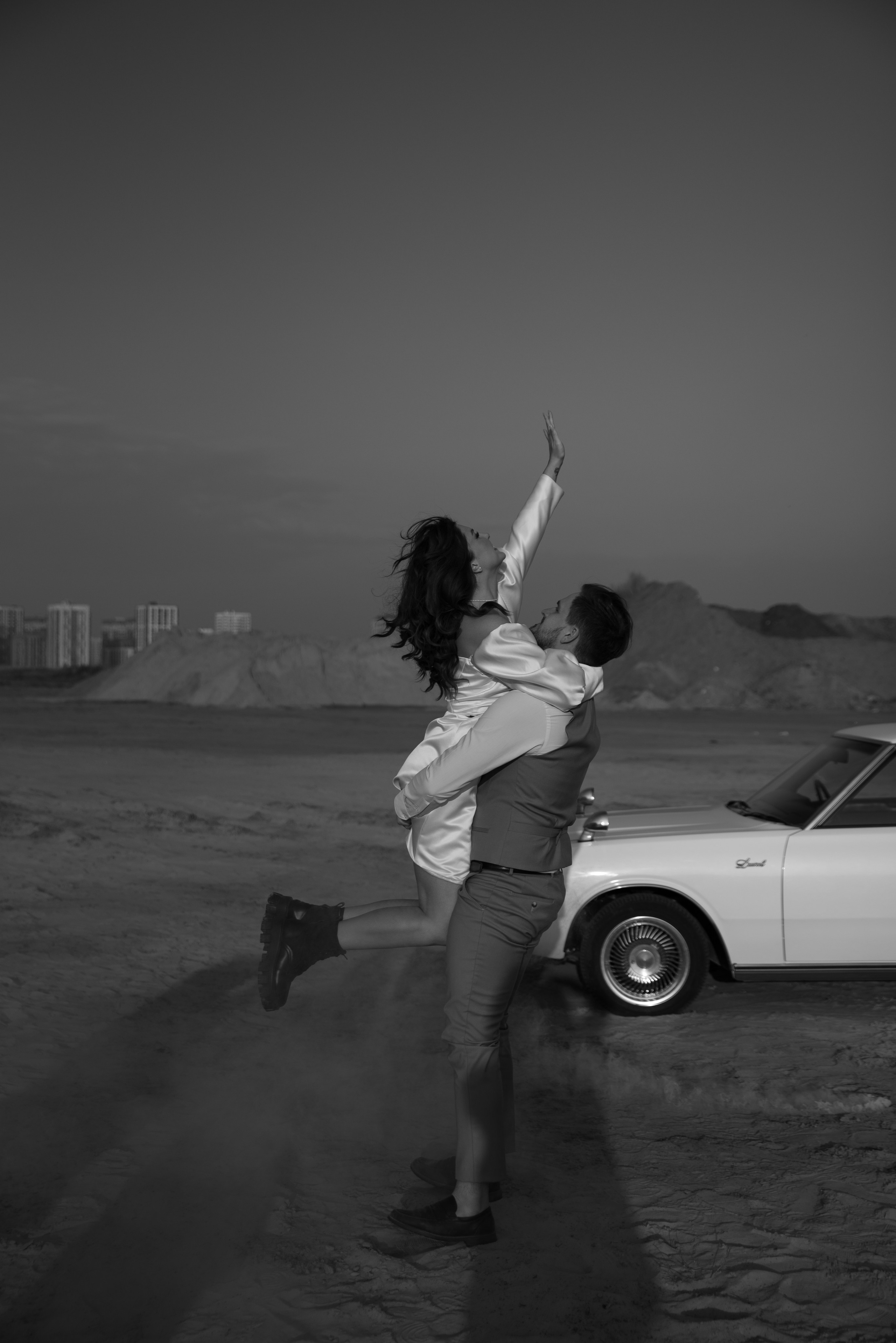 Алена и Женя, съемка с ретро машиной (съемка в рамках моего Воркшопа). Свадебный фотограф Тюмень Анастасия Битная