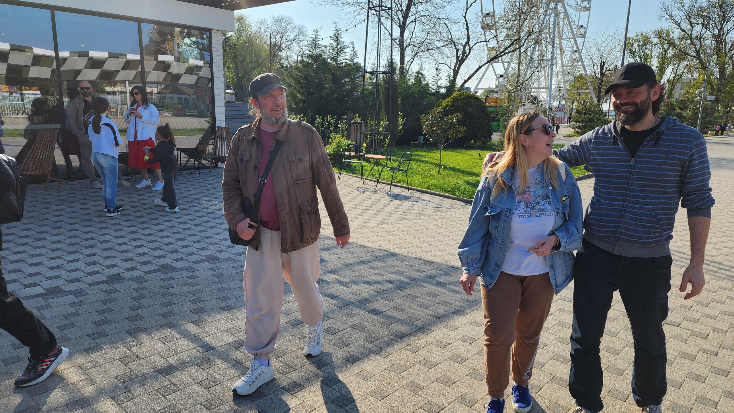 2025-04-24 Анапа: Прогулка. Собор Отрасли