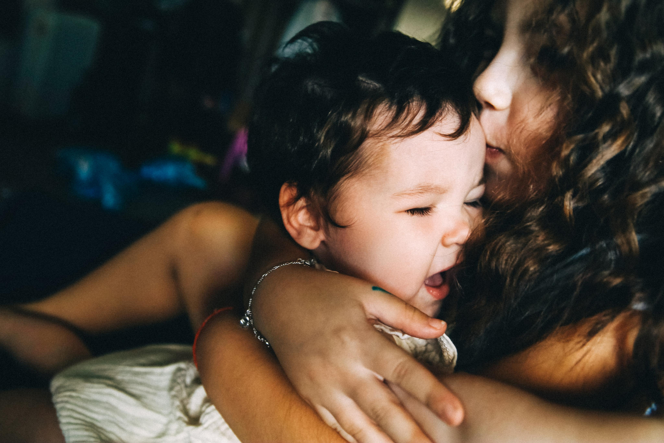 «Сёстры» (лайфстайл домашняя съемка). Фотограф Мурманск Лилия Маер