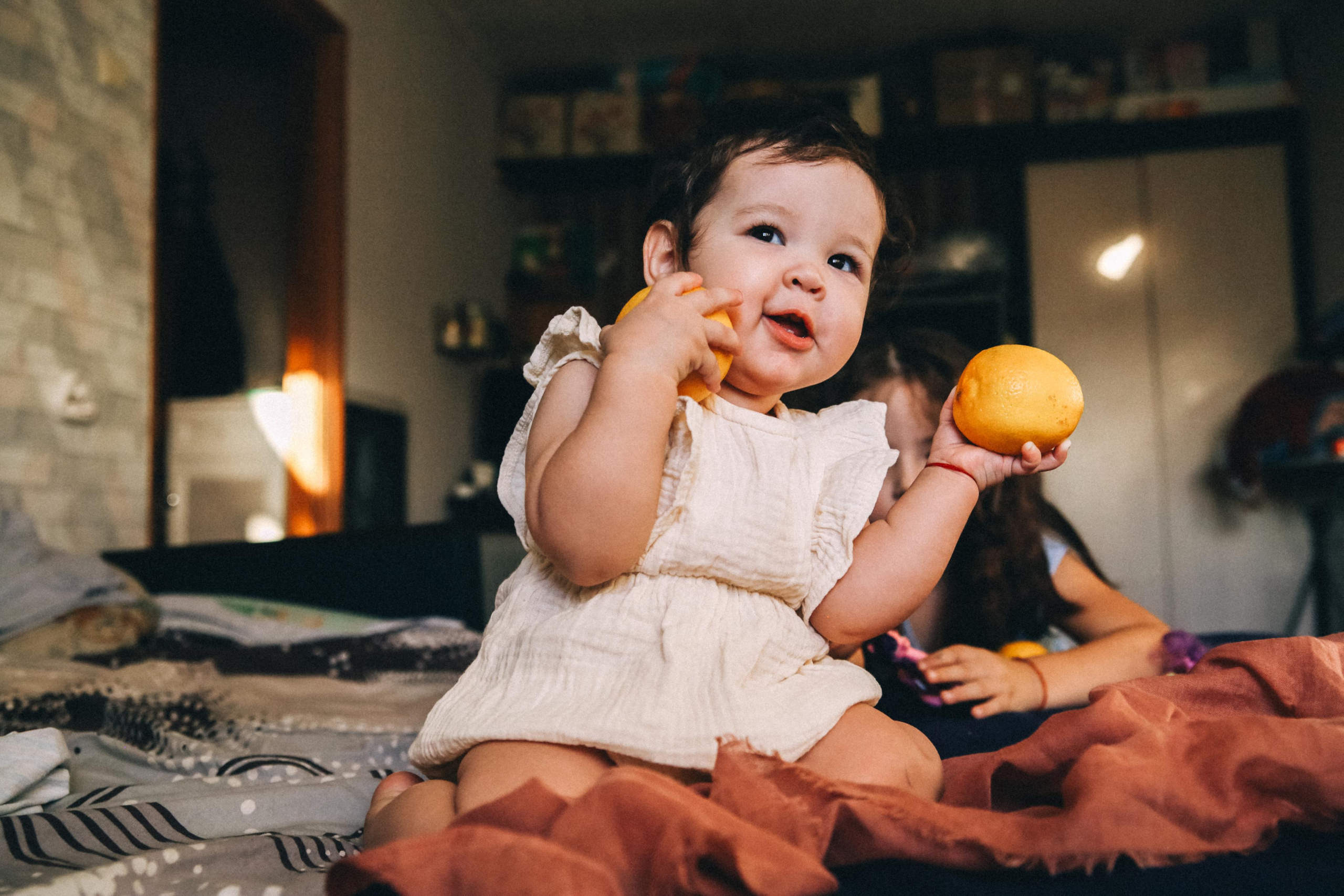 «Сёстры» (лайфстайл домашняя съемка). Фотограф Мурманск Лилия Маер