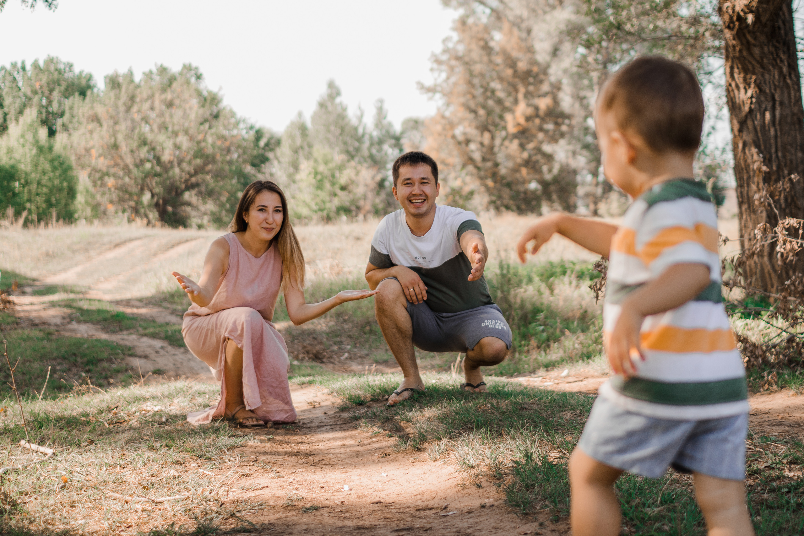 Семья Гайнуллиных на фотосессии «Пикник». Фотограф Мурманск Лилия Маер