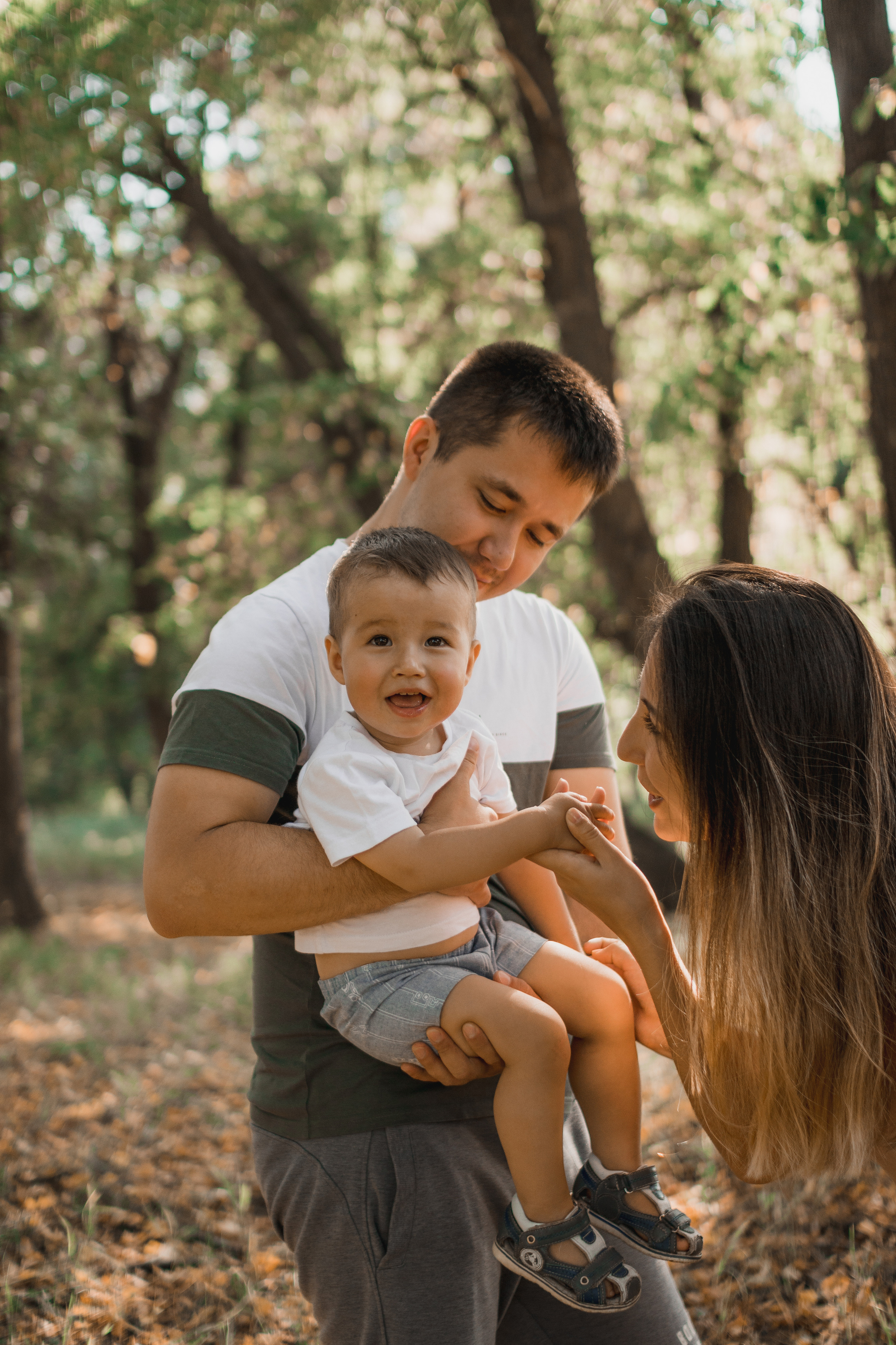 Семья Гайнуллиных на фотосессии «Пикник». Фотограф Мурманск Лилия Маер